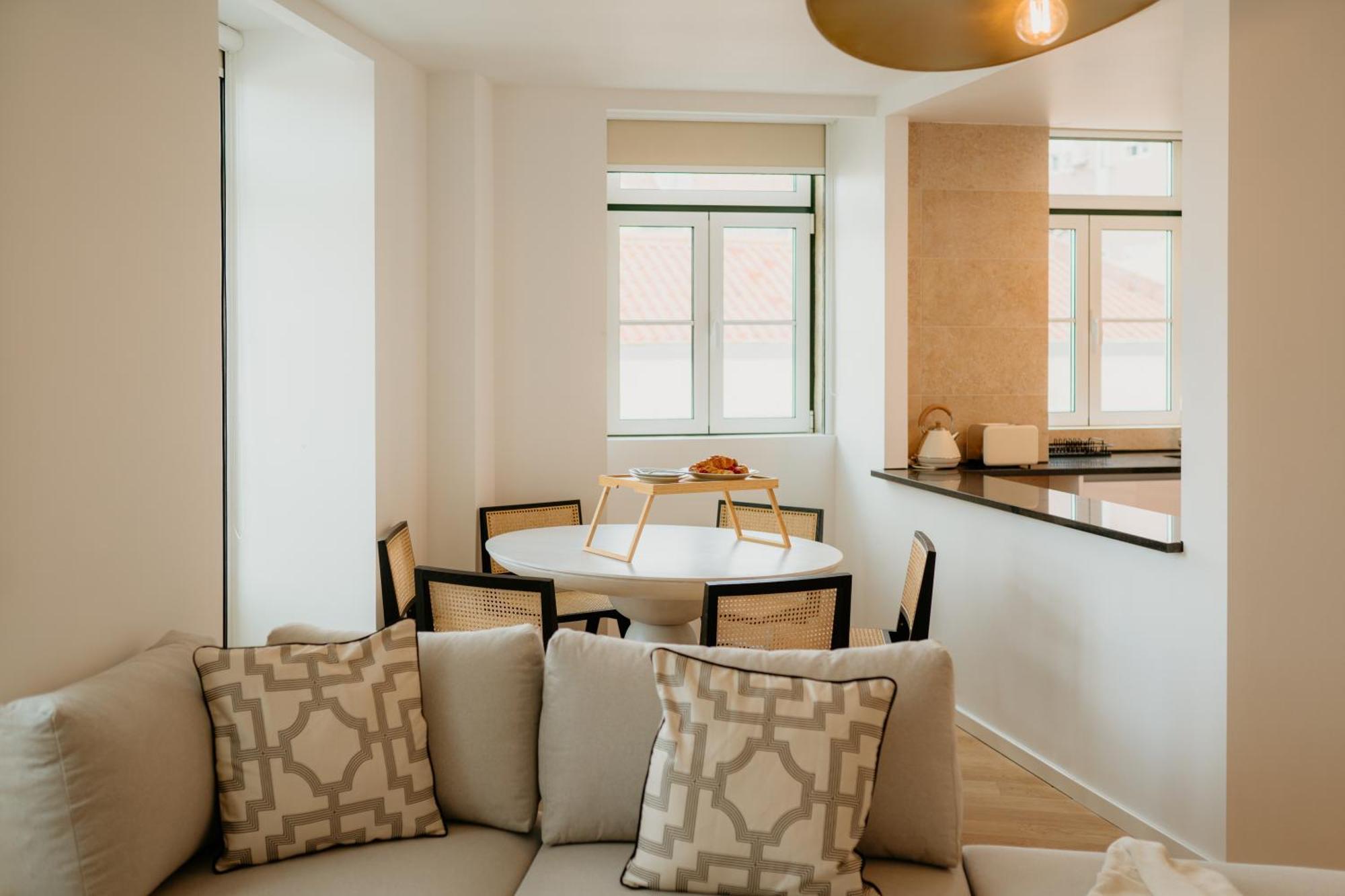 Apartment Pink House Beautiful 2 Bedroom Flat In Center