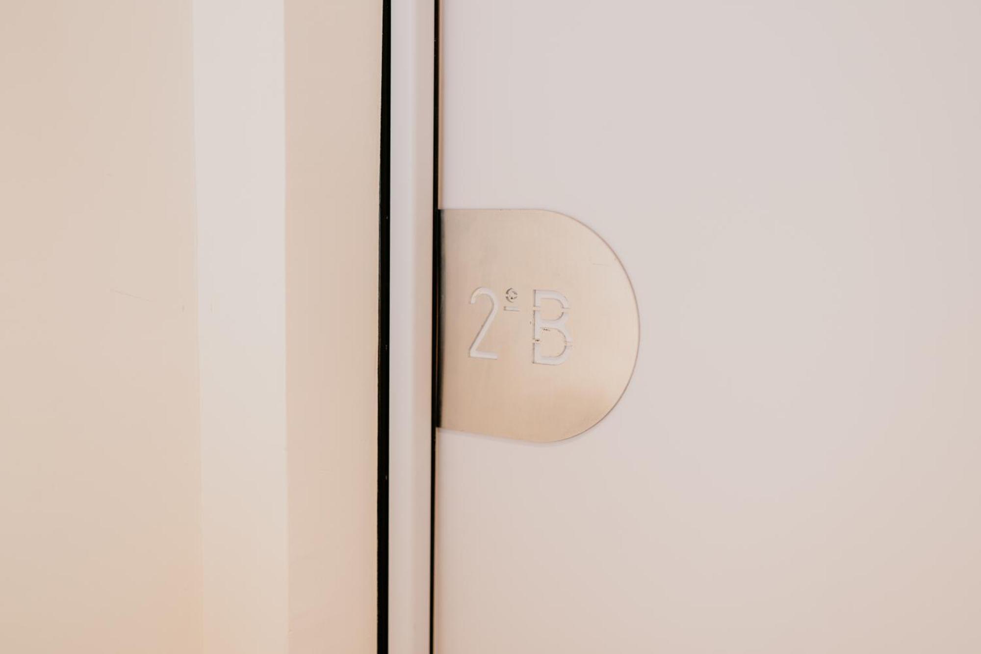 Apartment Pink House Beautiful 2 Bedroom Flat In Center Lisbon