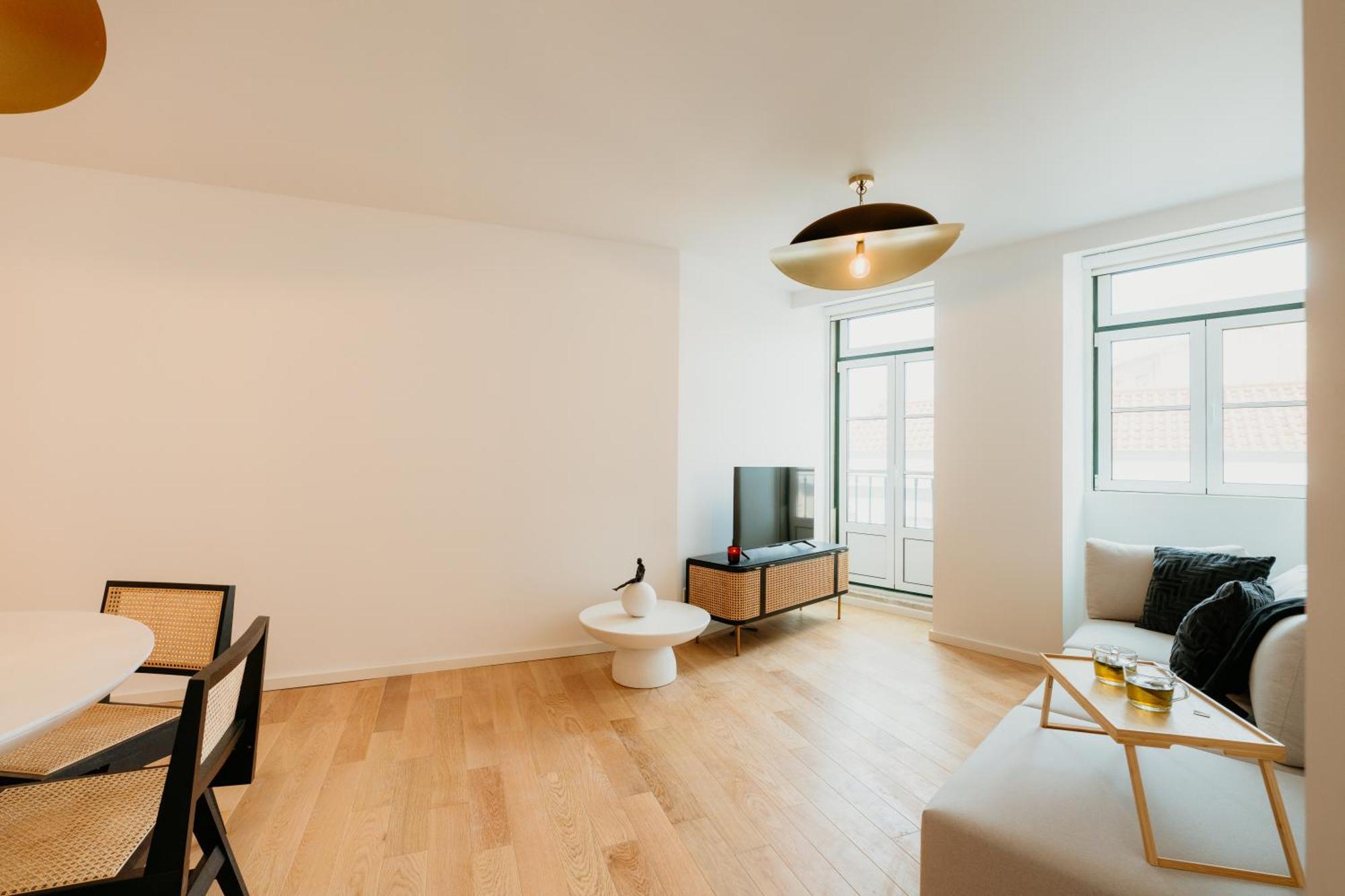 Pink House Beautiful 2 Bedroom Flat In Center Apartment