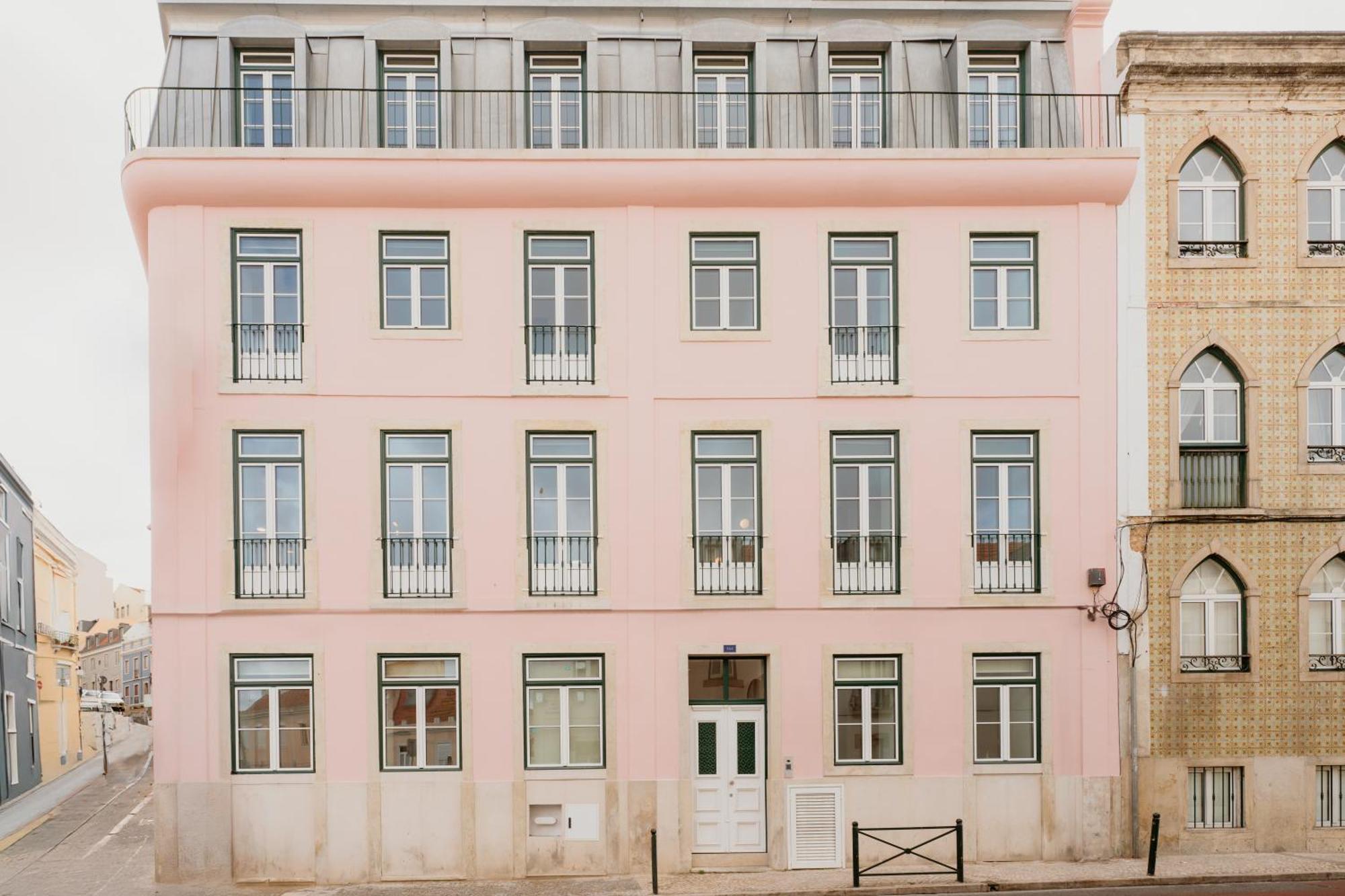 Pink House Beautiful 2 Bedroom Flat In Center Apartment