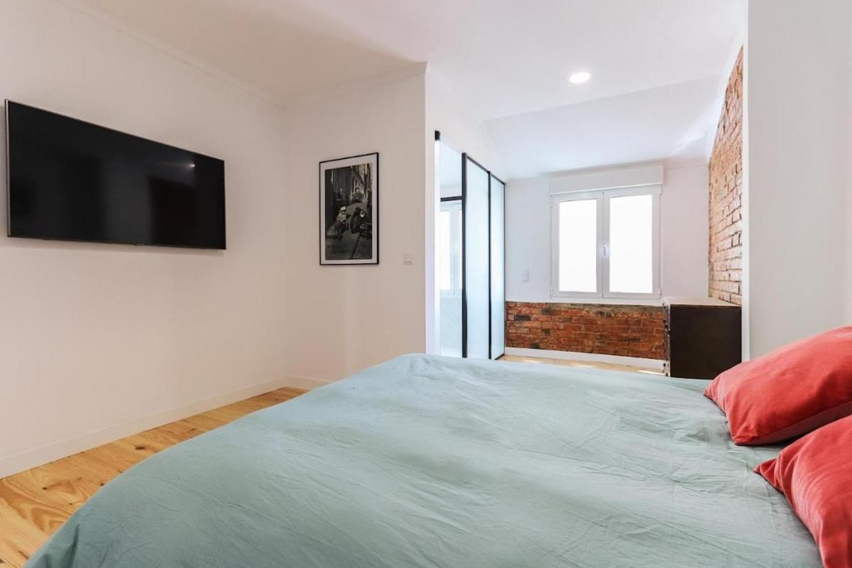 Duplex Deluxe * Lisbon