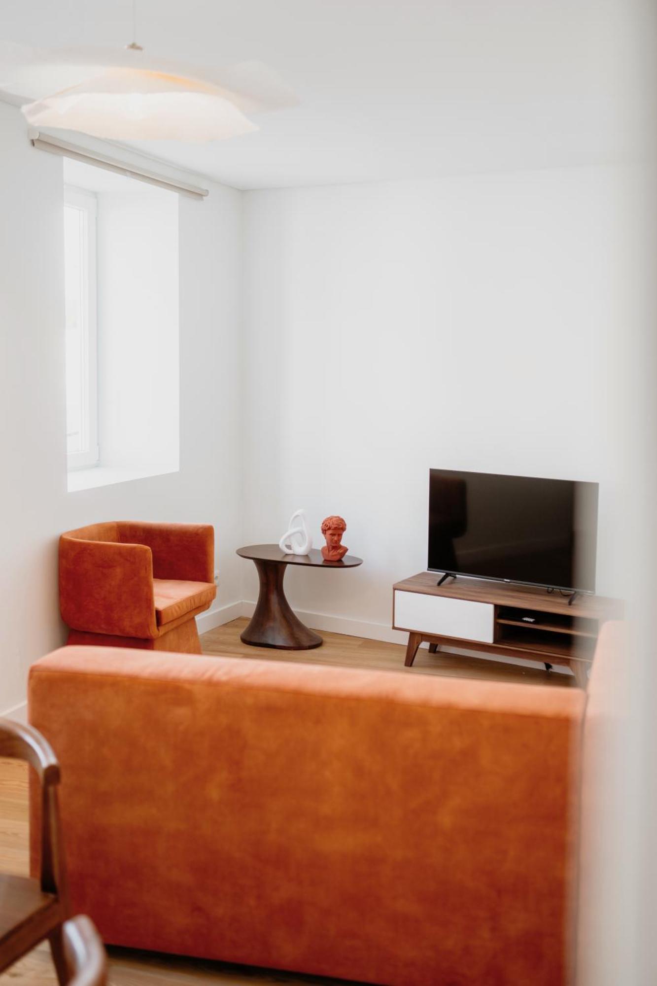 Orange House - Elegant Two-bedroom Rc E