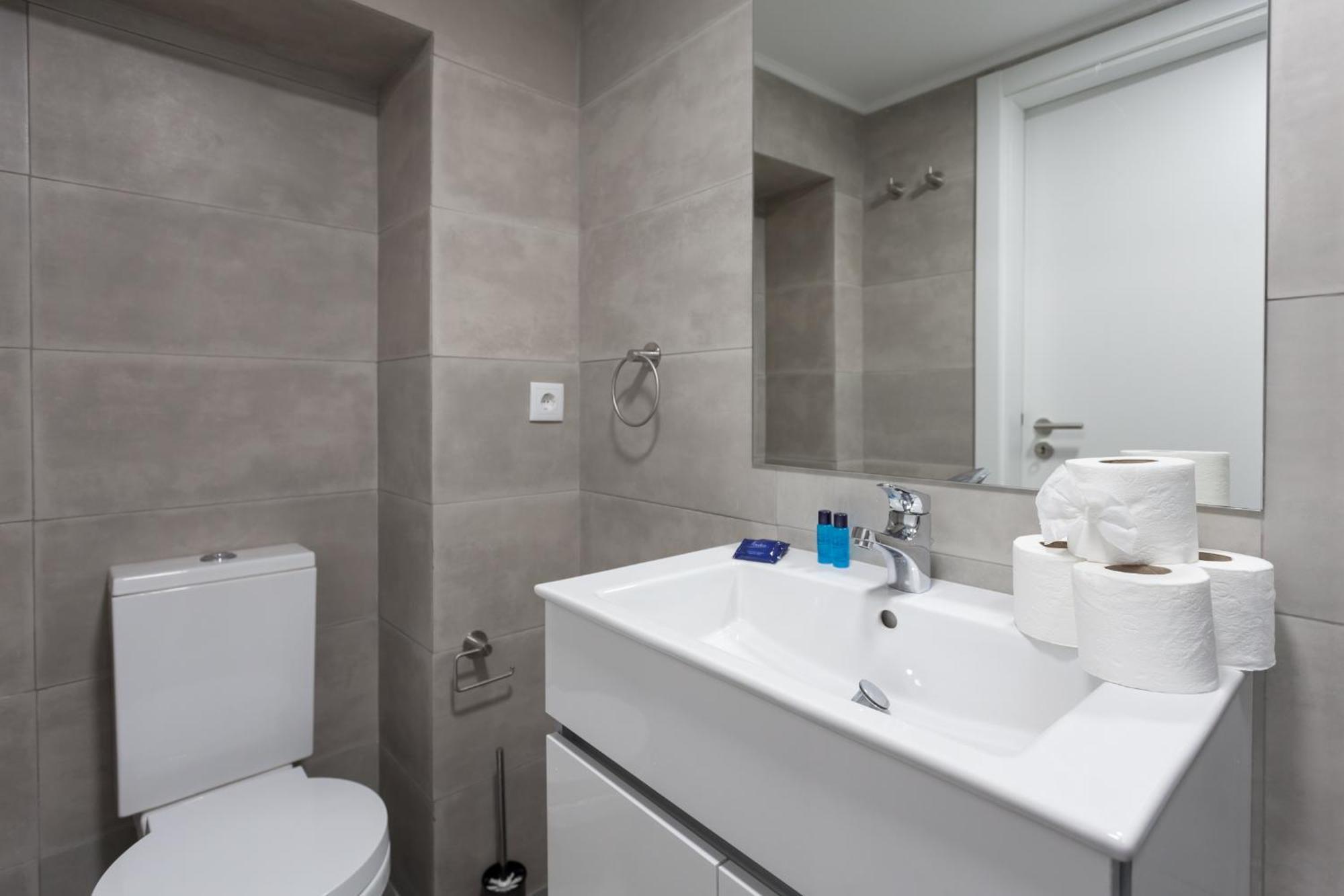 Apartment Beguest Santa Catarina Lisbon