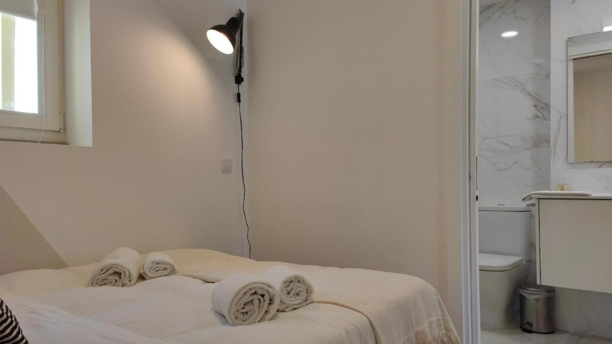 Chiado Modern Attic Duplex 2-bedroom Lisbon