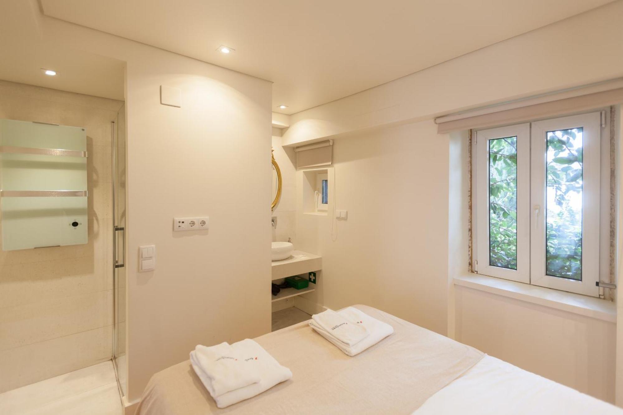 Flh Principe Real Minimalist Retreat Apartment Lisbon
