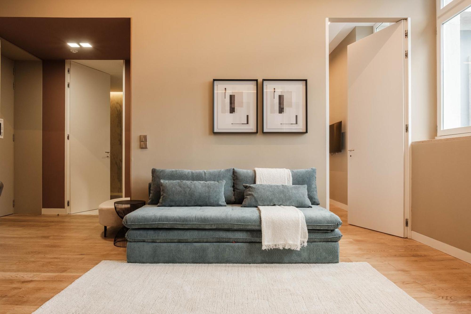 8 Building Apartment