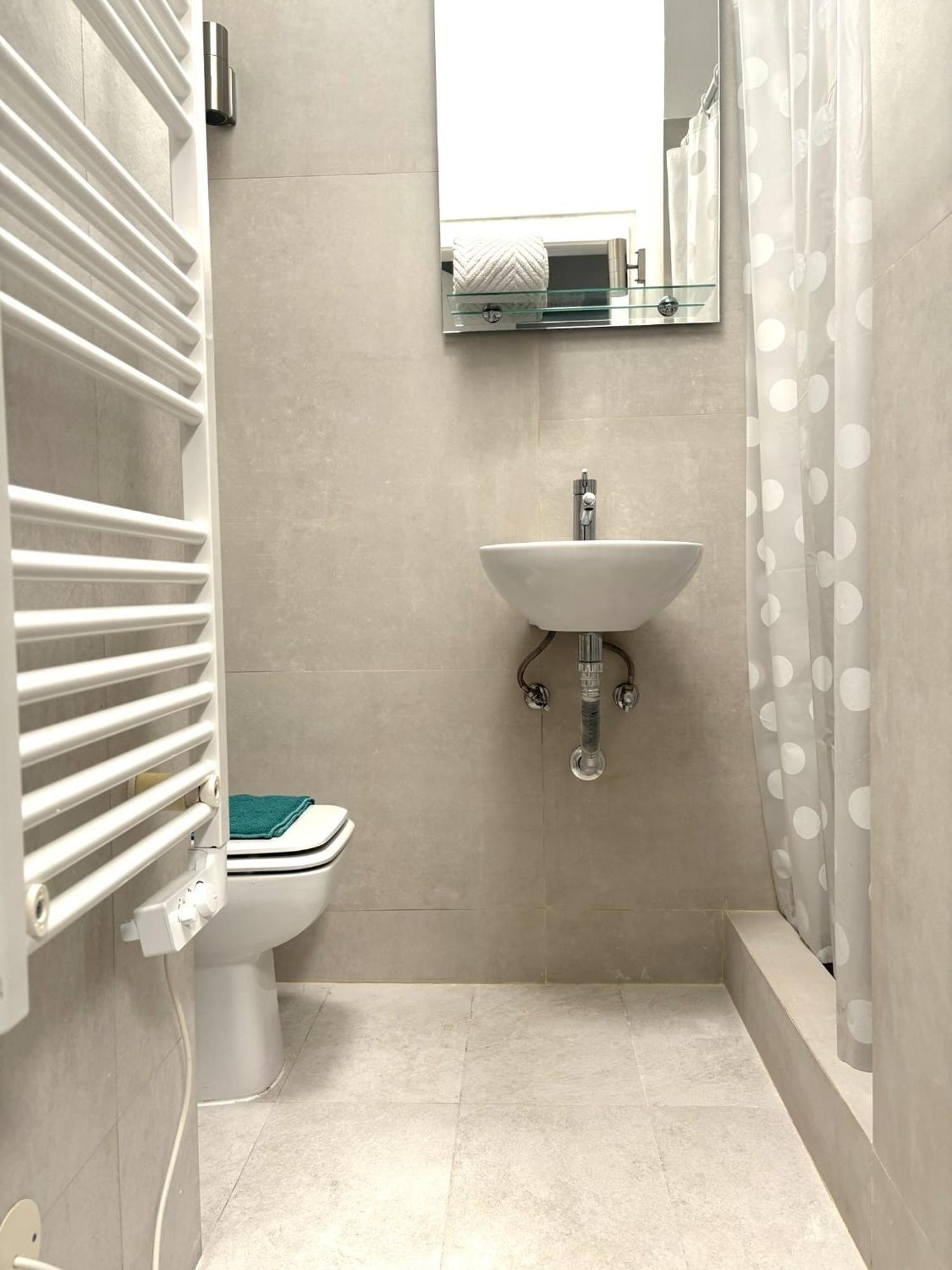 Fabulous T2 With Balcony In Rossio Apartment *