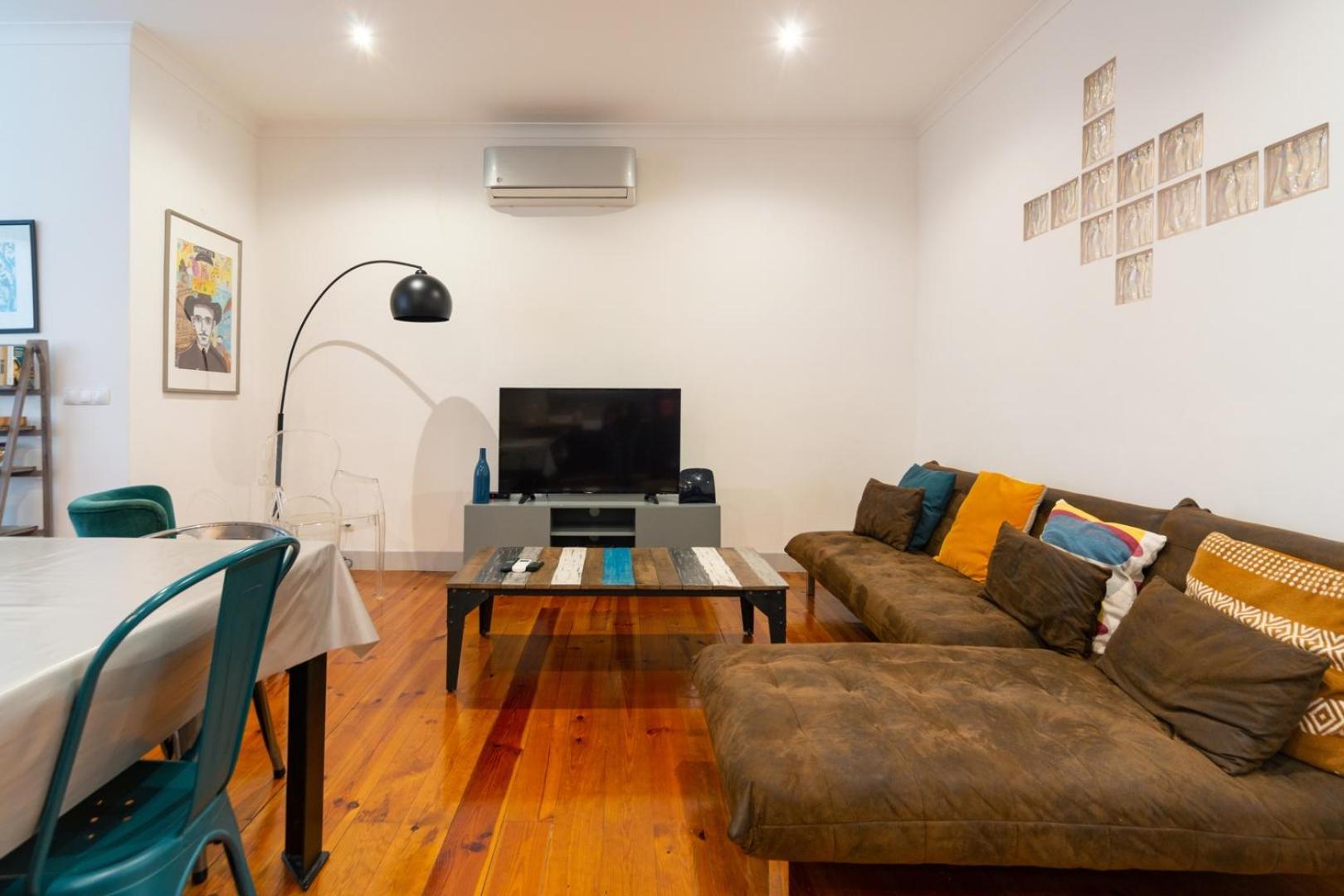 Old Style Fully Renewed And Spacious 3-bed Apartment Lisbon