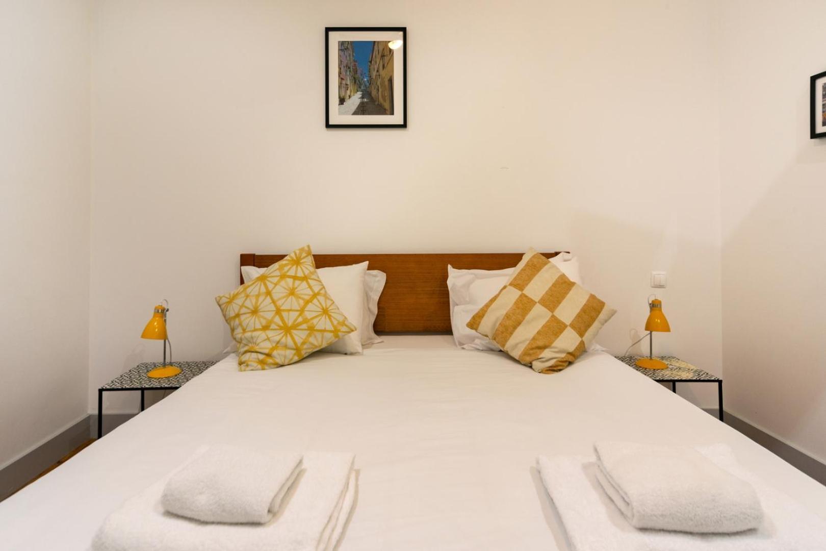 Old Style Fully Renewed And Spacious 3-bed Lisbon