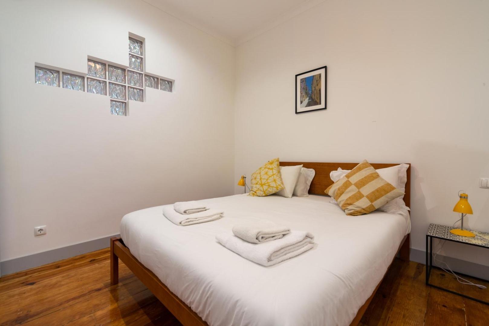 Old Style Fully Renewed And Spacious 3-bed Apartment