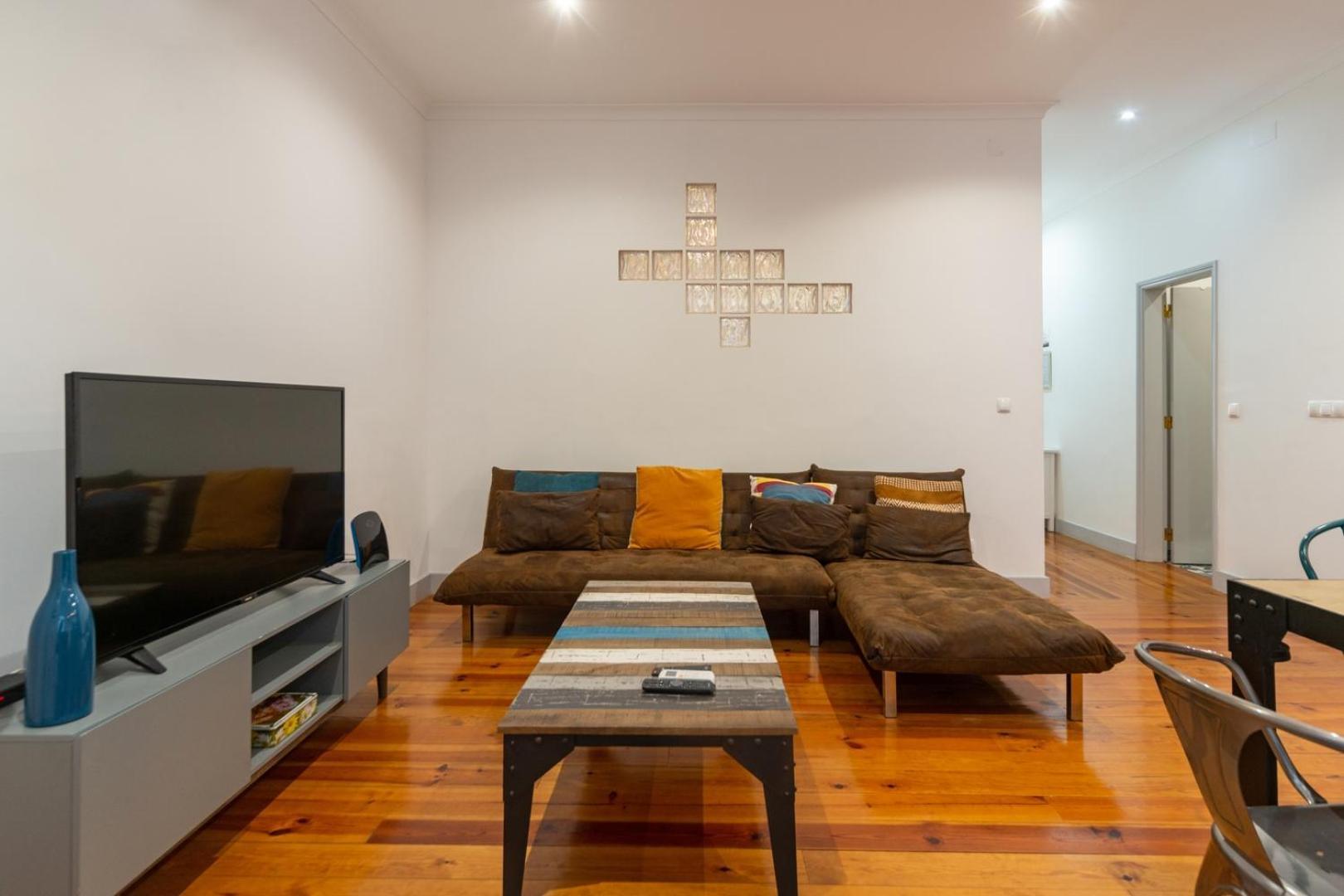 Apartment Old Style Fully Renewed And Spacious 3-bed Lisbon