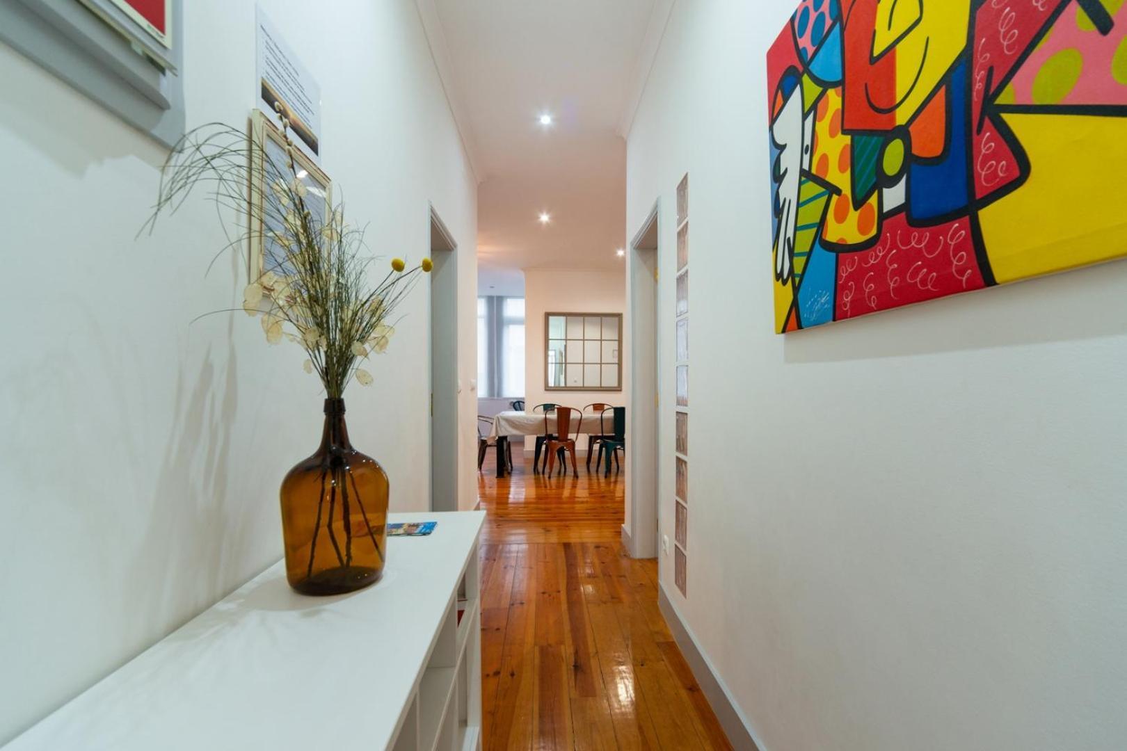 Old Style Fully Renewed And Spacious 3-bed Lisbon