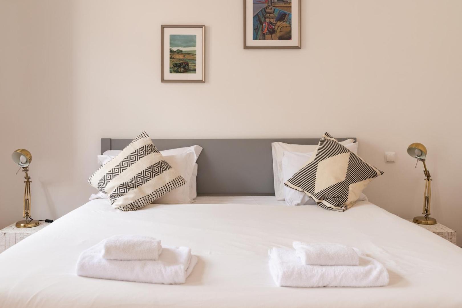 Apartment Old Style Fully Renewed And Spacious 3-bed Lisbon