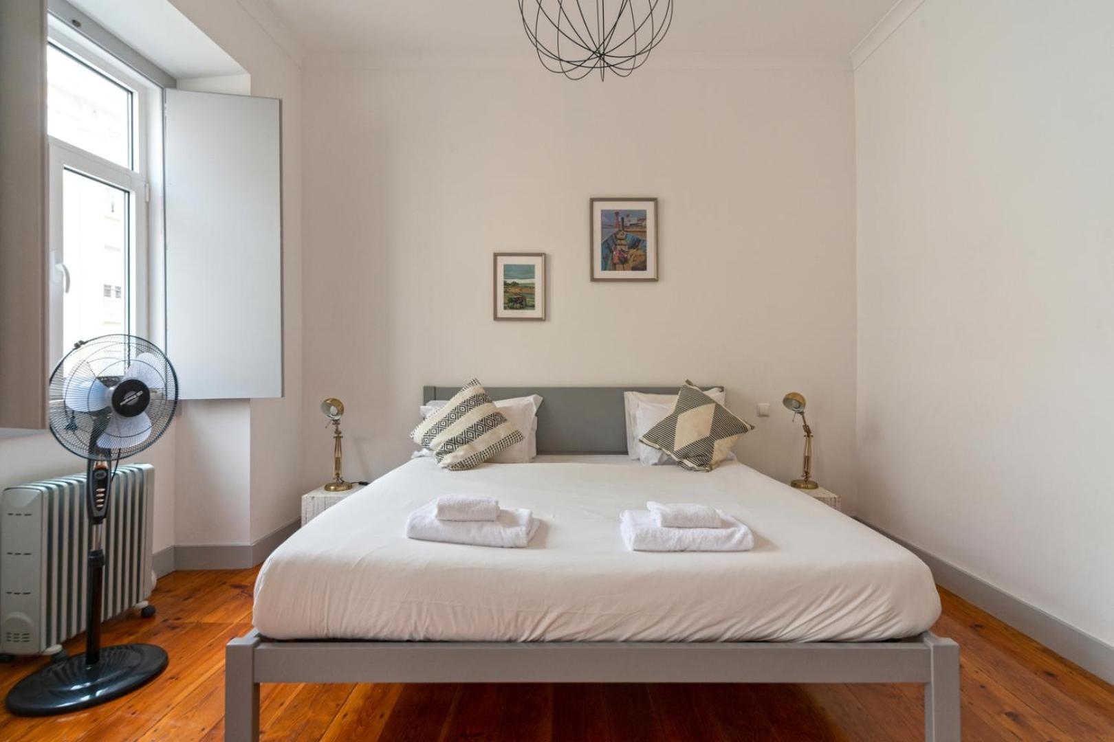 Apartment Old Style Fully Renewed And Spacious 3-bed Lisbon