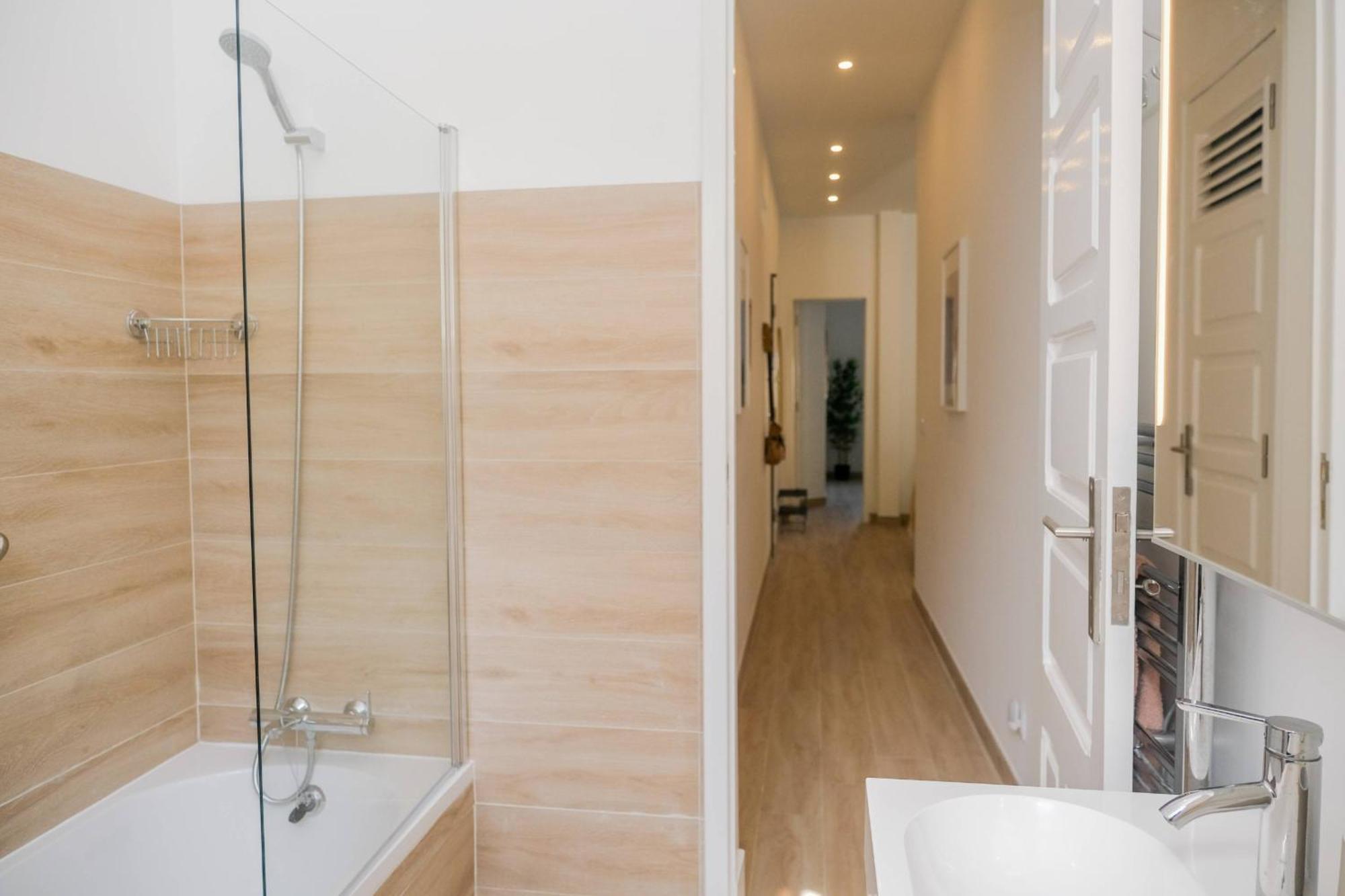 Like-home-t1 Apt-the Counstryside In The
