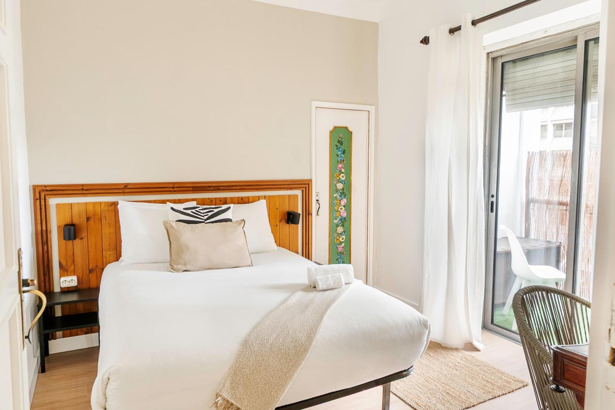 Soar I Urban Nest - Near Airport & Park Homestay *