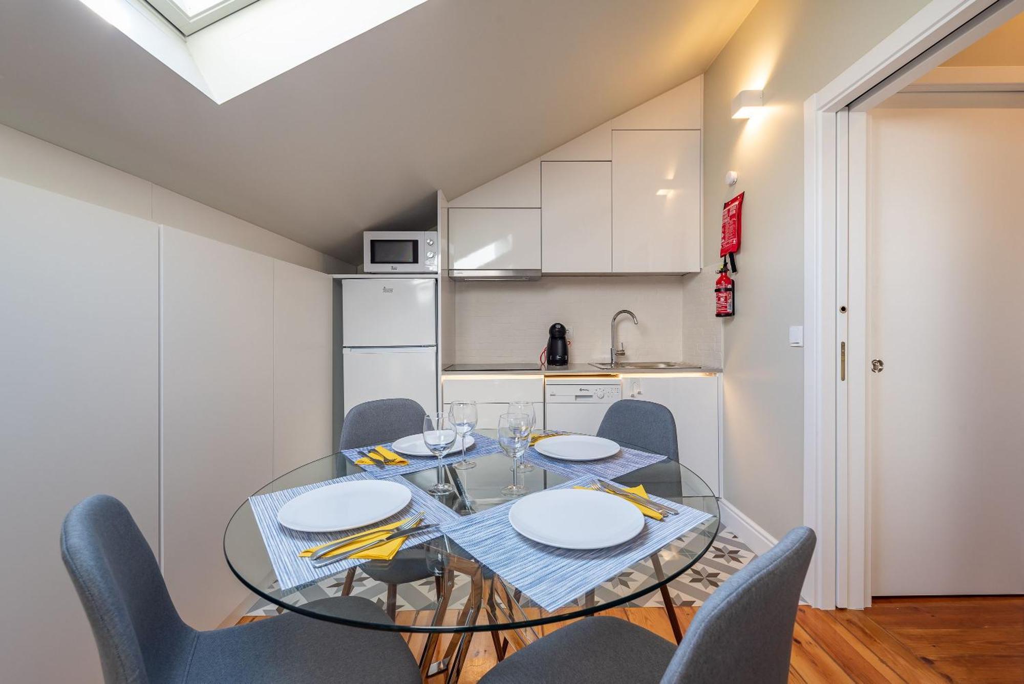 Stilvolle Moderne In Der Innenstadt Von Apartment Lisbon