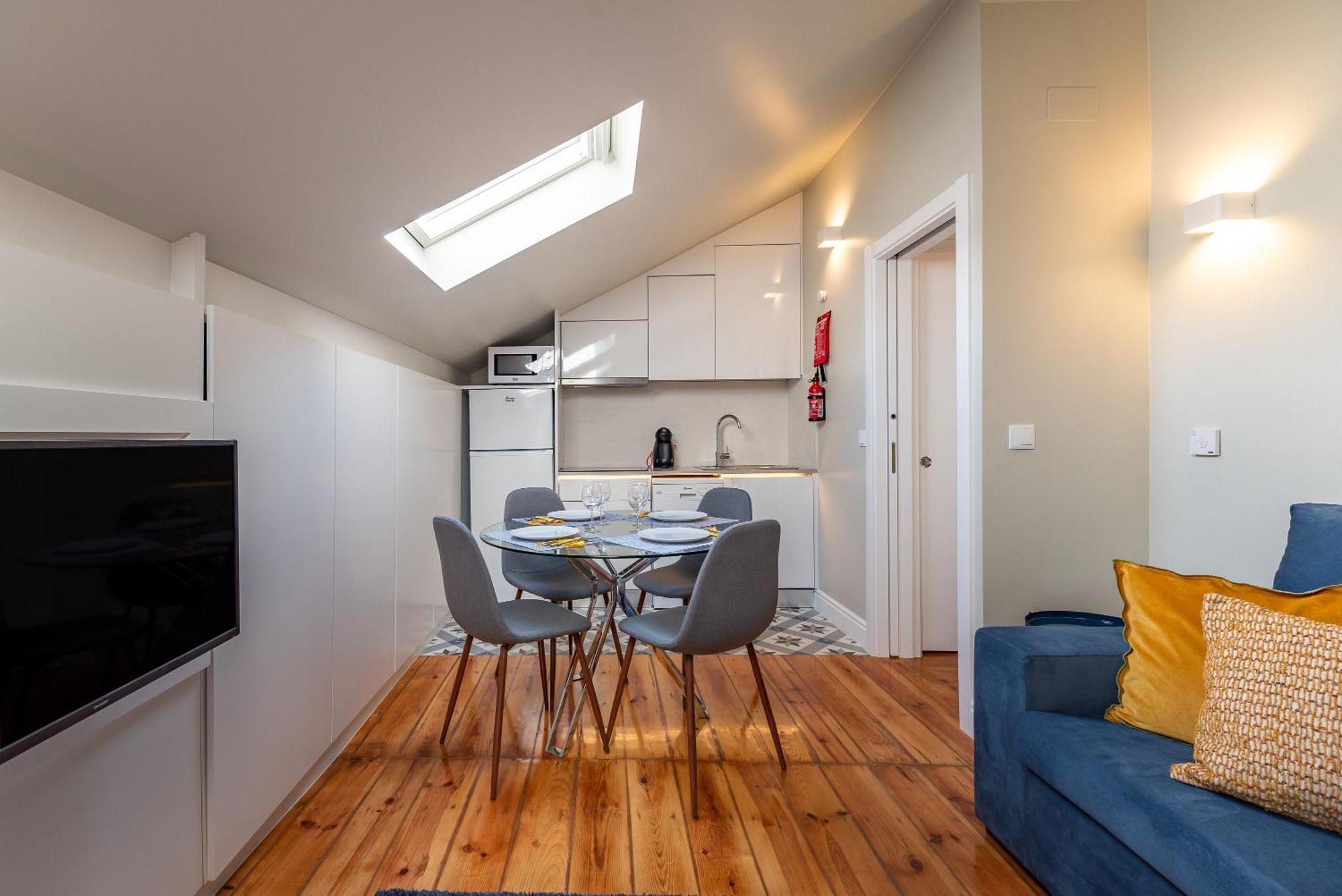 Stilvolle Moderne In Der Innenstadt Von Apartment