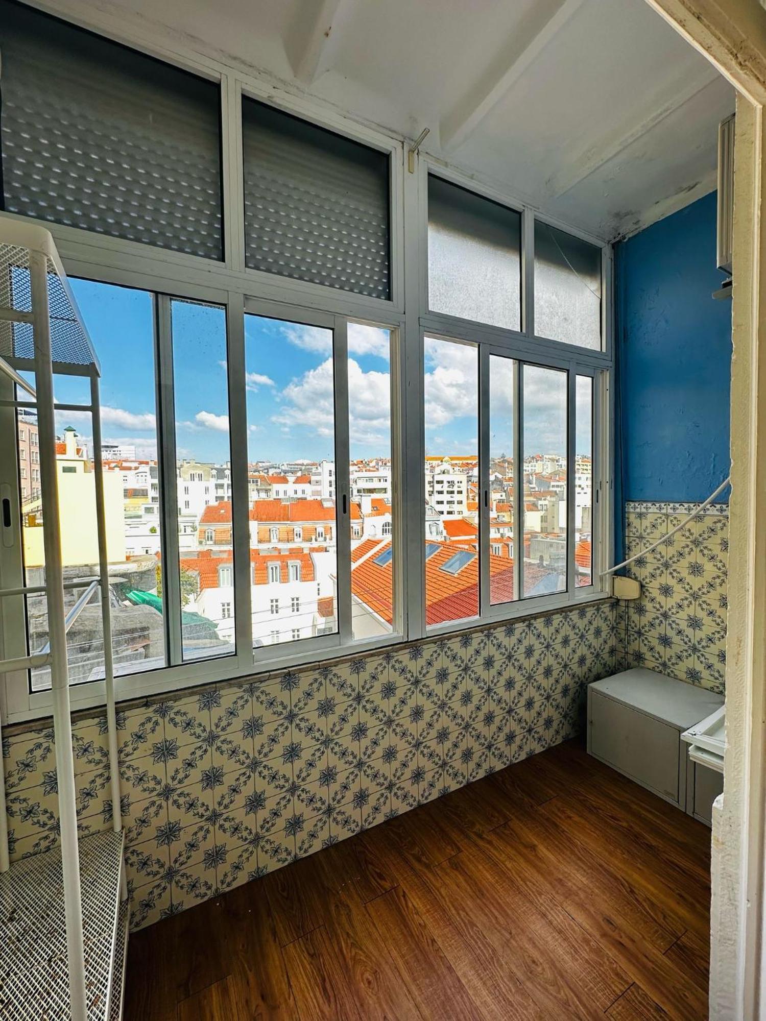 Marques De Pombal Hostel Lisbon