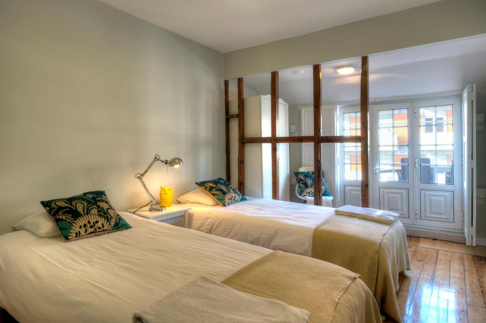 Apartment Fuer 13 Personenund 1 Kind In Lissabon, Regiao De Costa De Lisbon