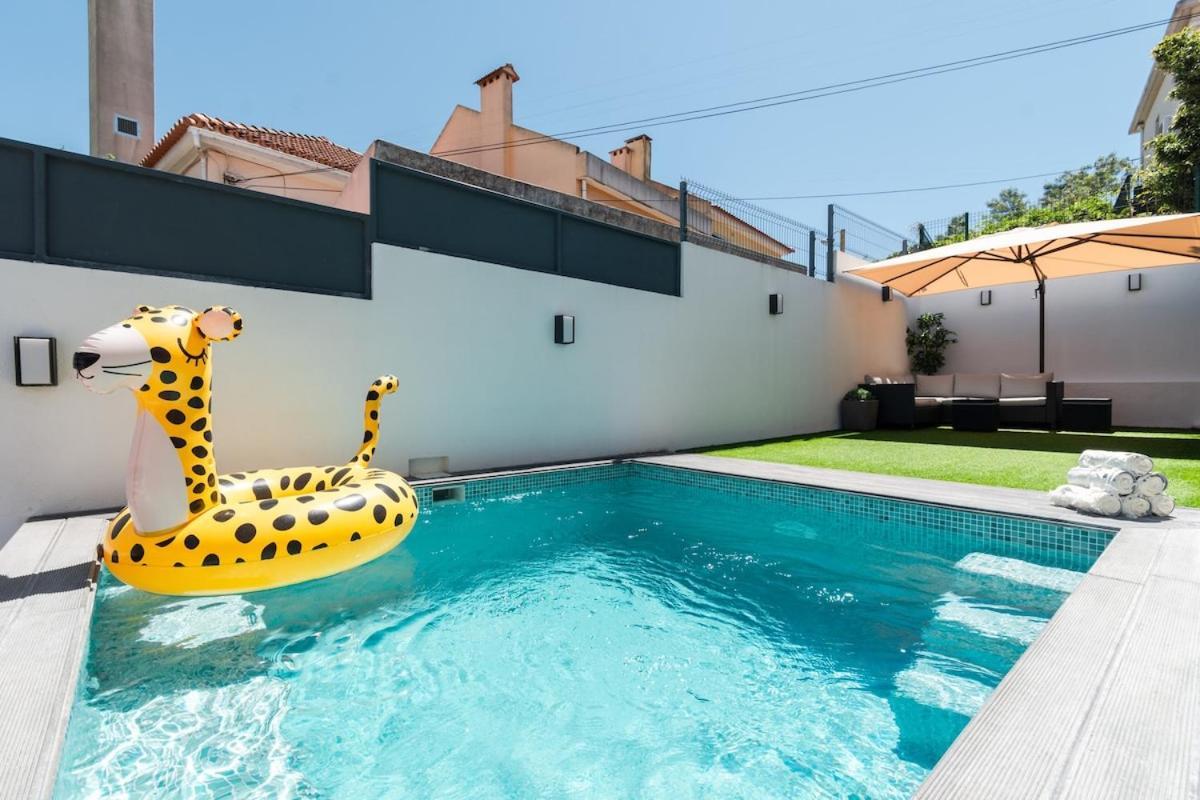Luxury With A Pool In The - No Parties Allowed Lisbon