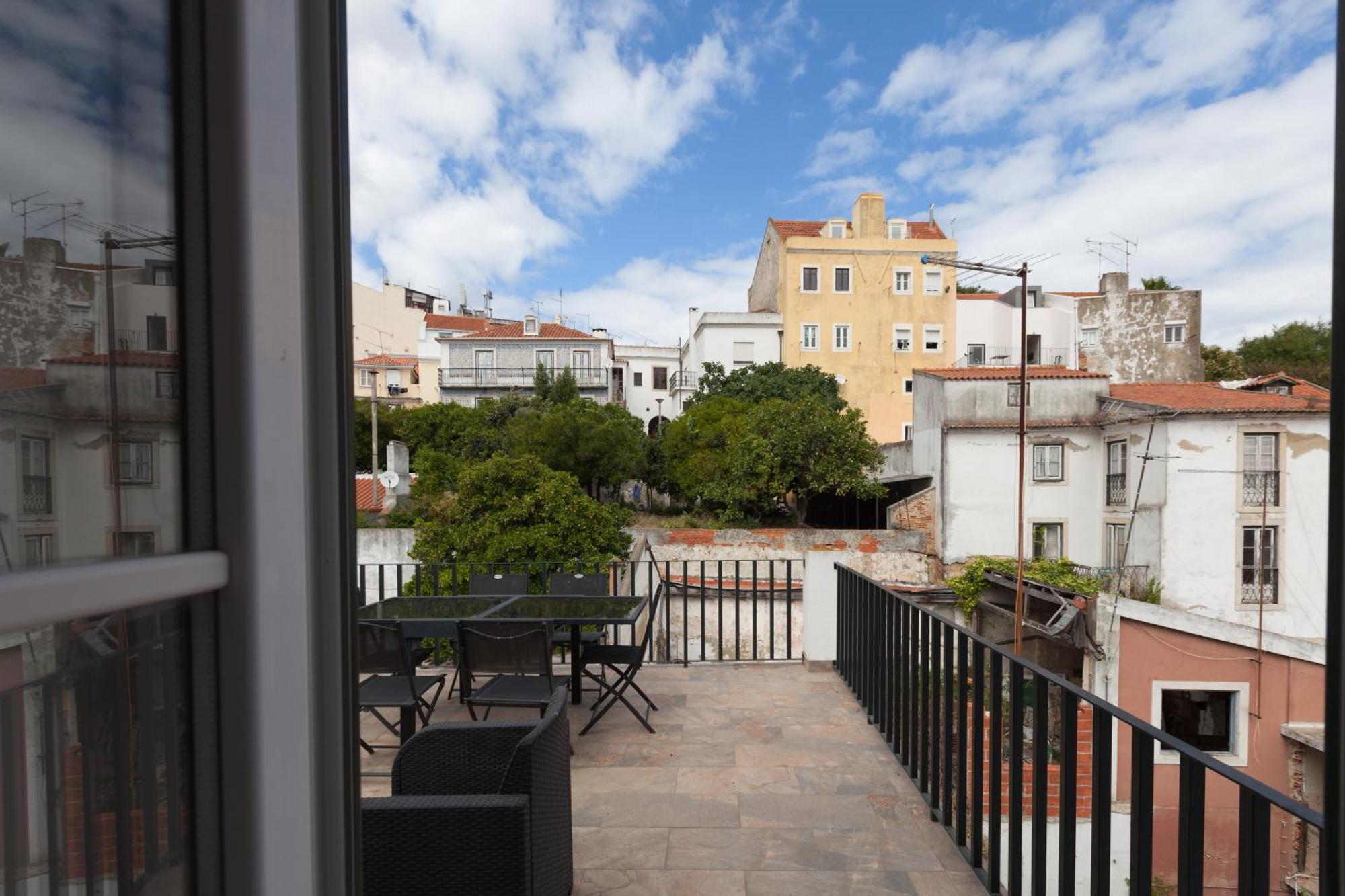 Flh Portas Do Sol Duplex With Terrace * Lisbon