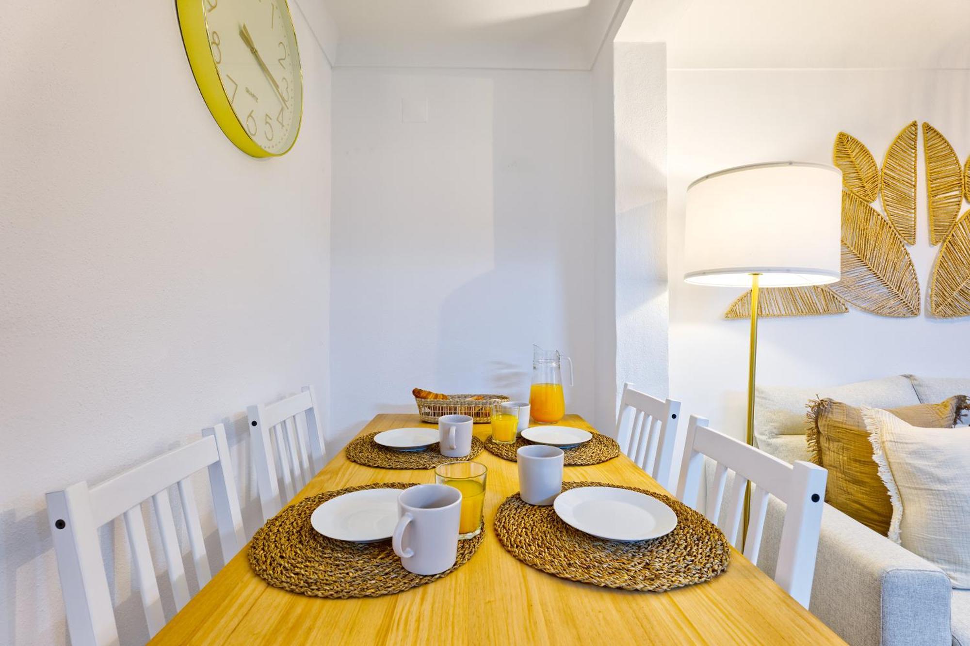 Apartment New! Family On The Walls Of *