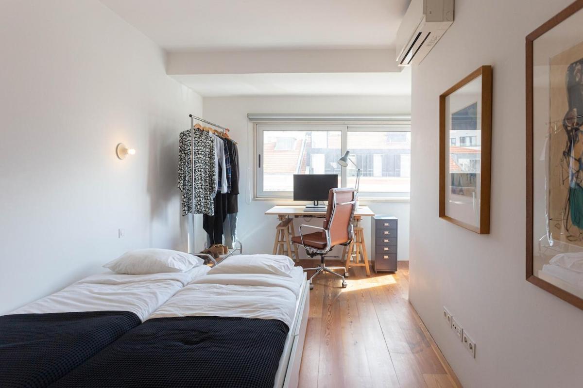 Center - Avenida Da Liberdade - 2 Bedrooms Apartment *