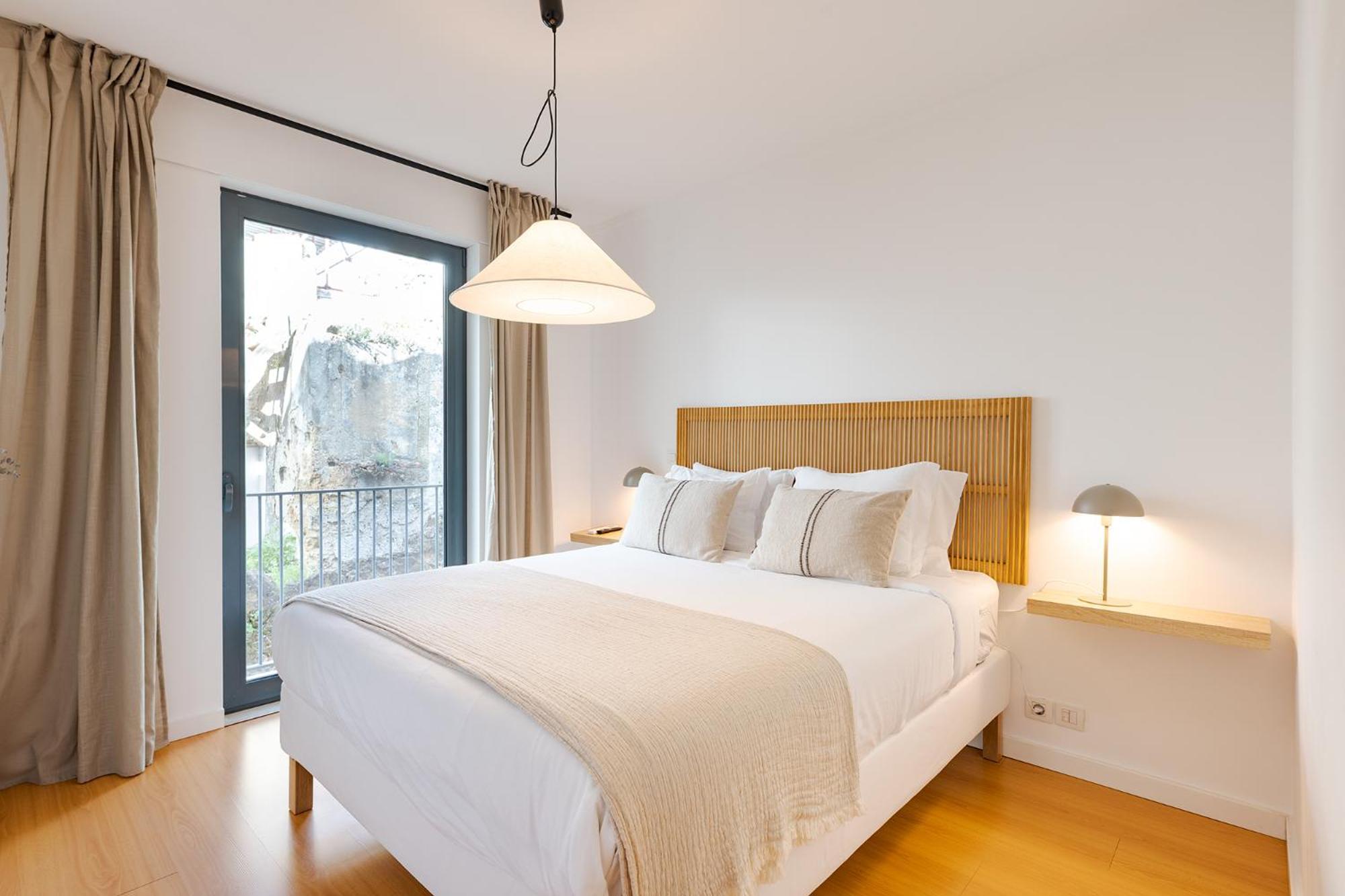 Penthouse For The Lovers - Castle View & Parking Apartment