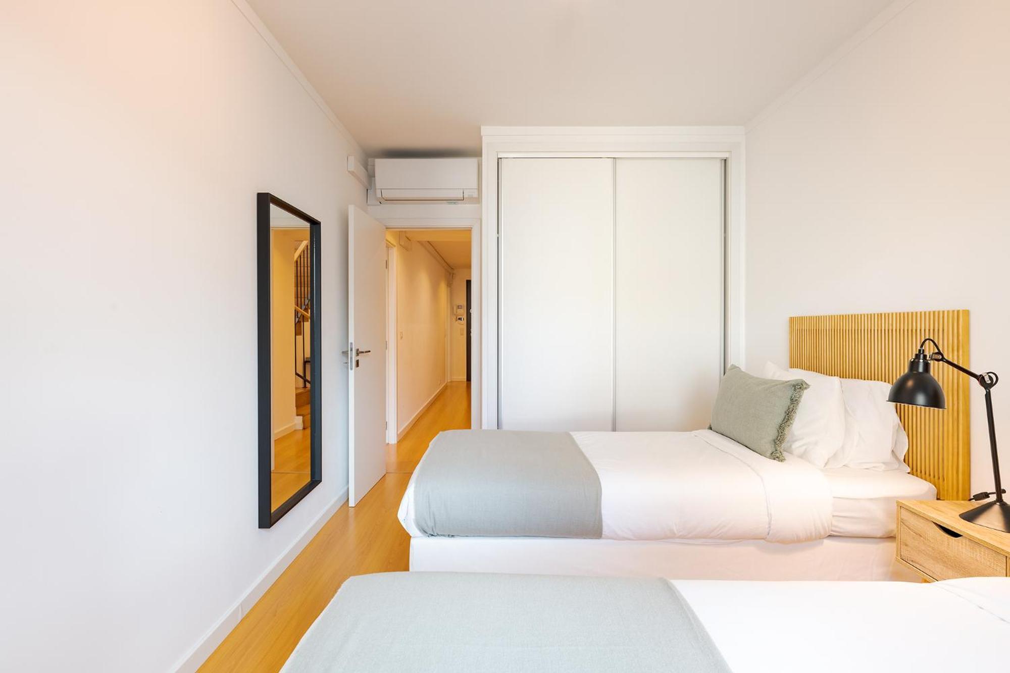 Penthouse For The Lovers - Parking & Views Lisbon