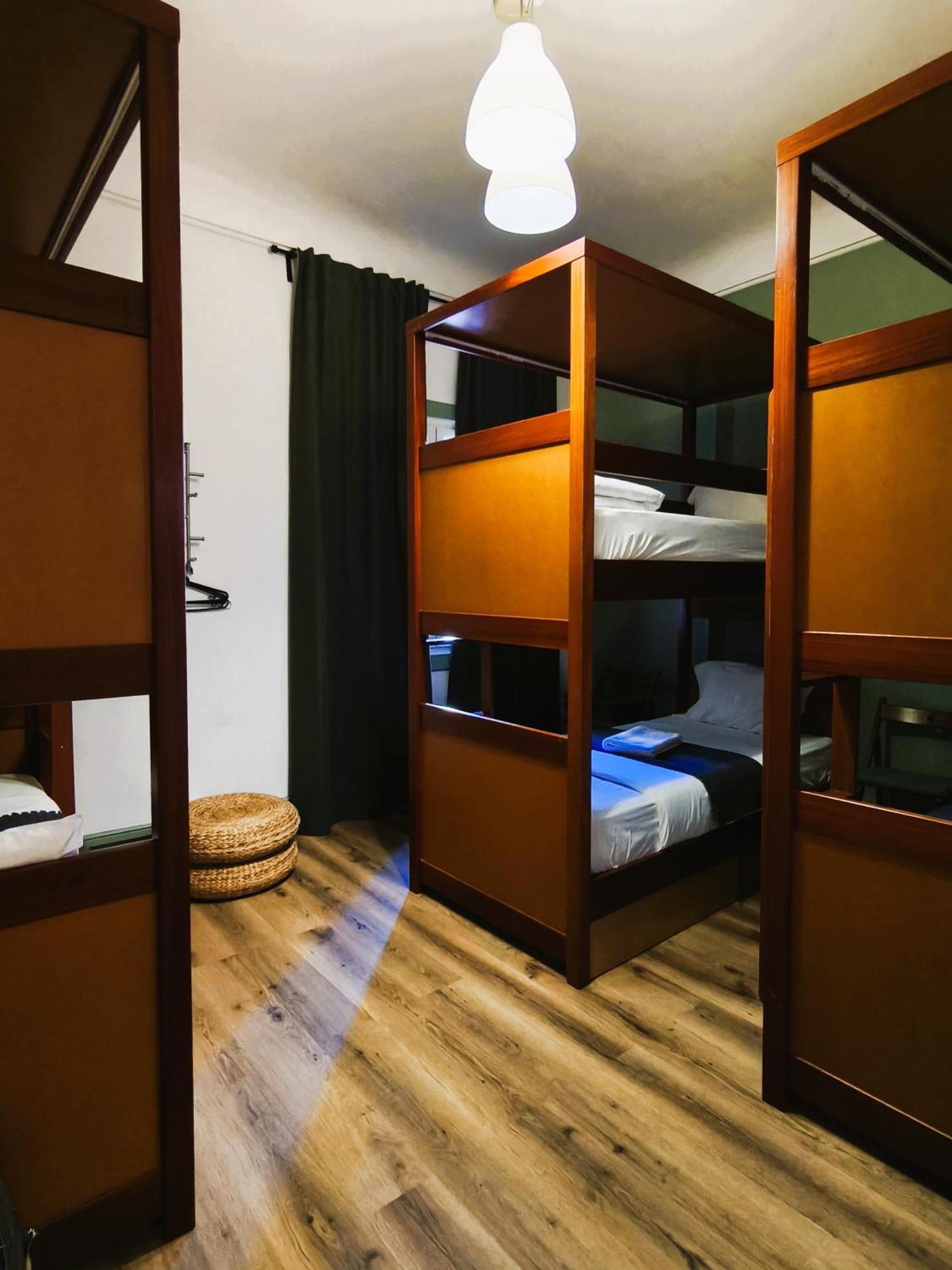 Hostel Ey Lisbon Guesthouse *