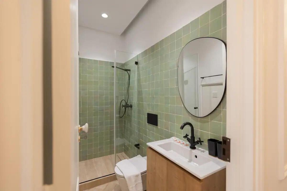 Serene T1 In Lapa With Ac And Private Patio Lisbon