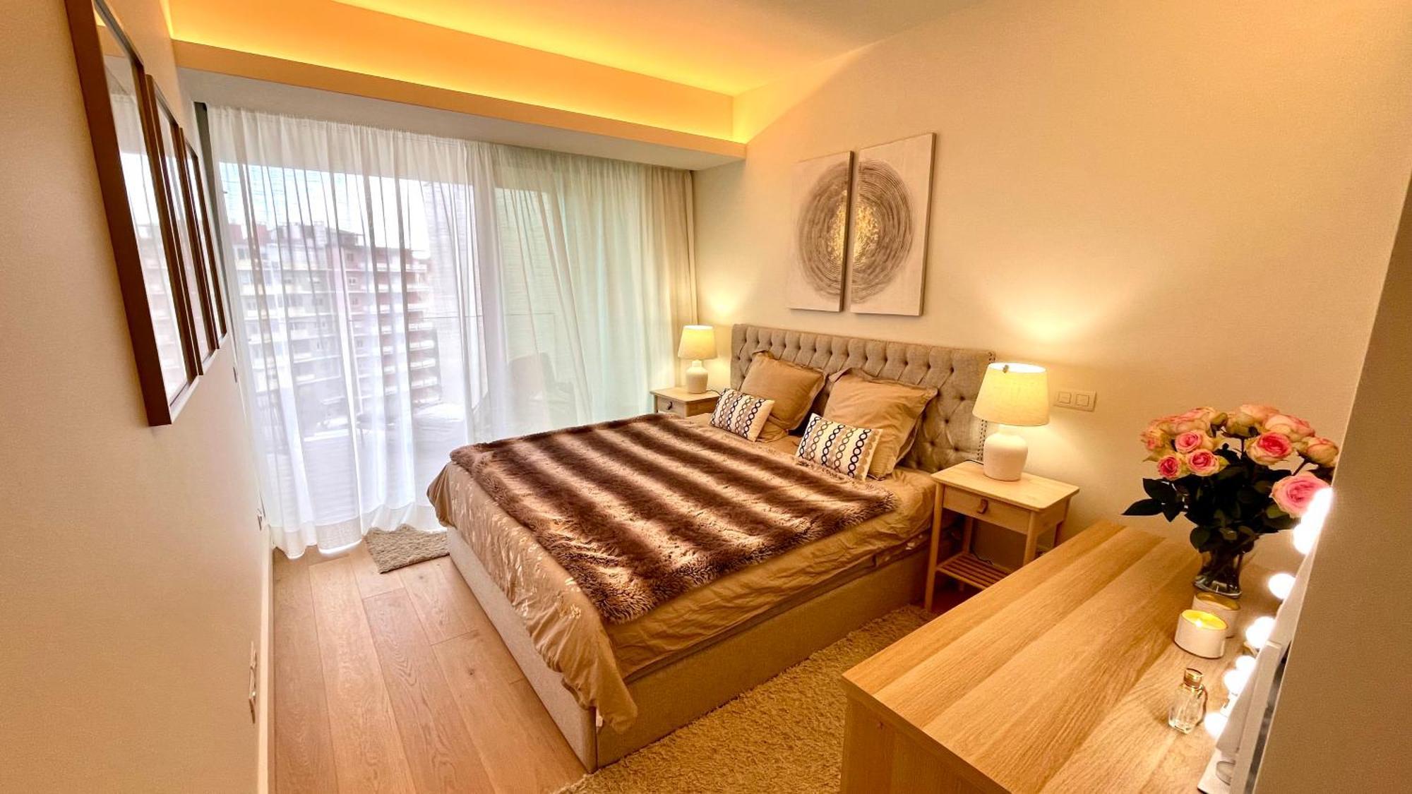 Luxurious 2 Bedrooms With Amenities In Center Lisbon
