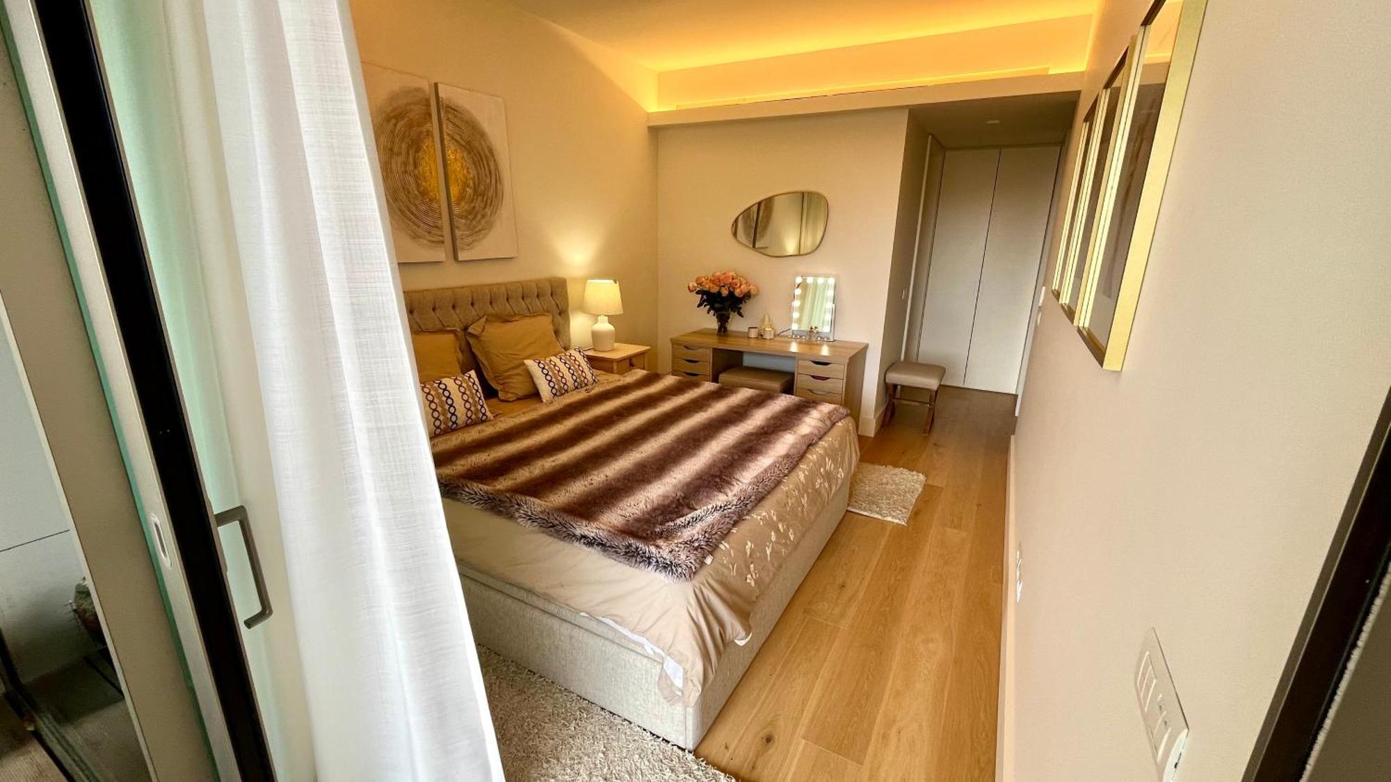 Apartment Luxurious 2 Bedrooms With Amenities In Center *