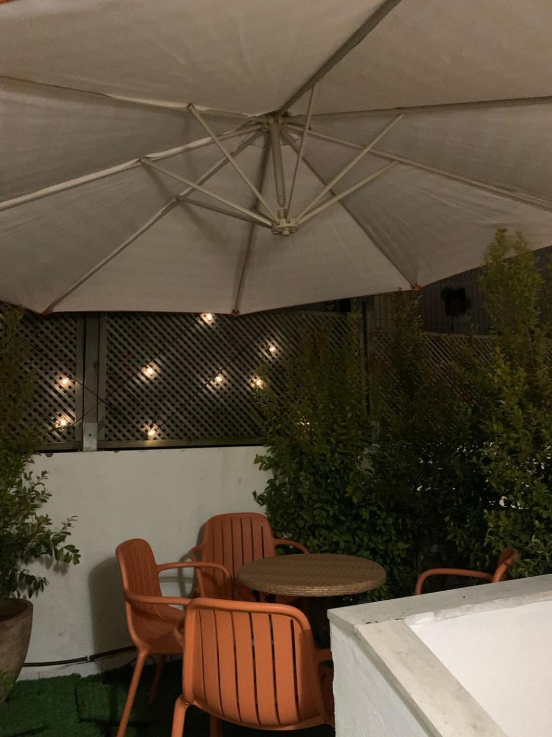Gorgeous Rooftop 2-bed With Beautiful View Apartment *