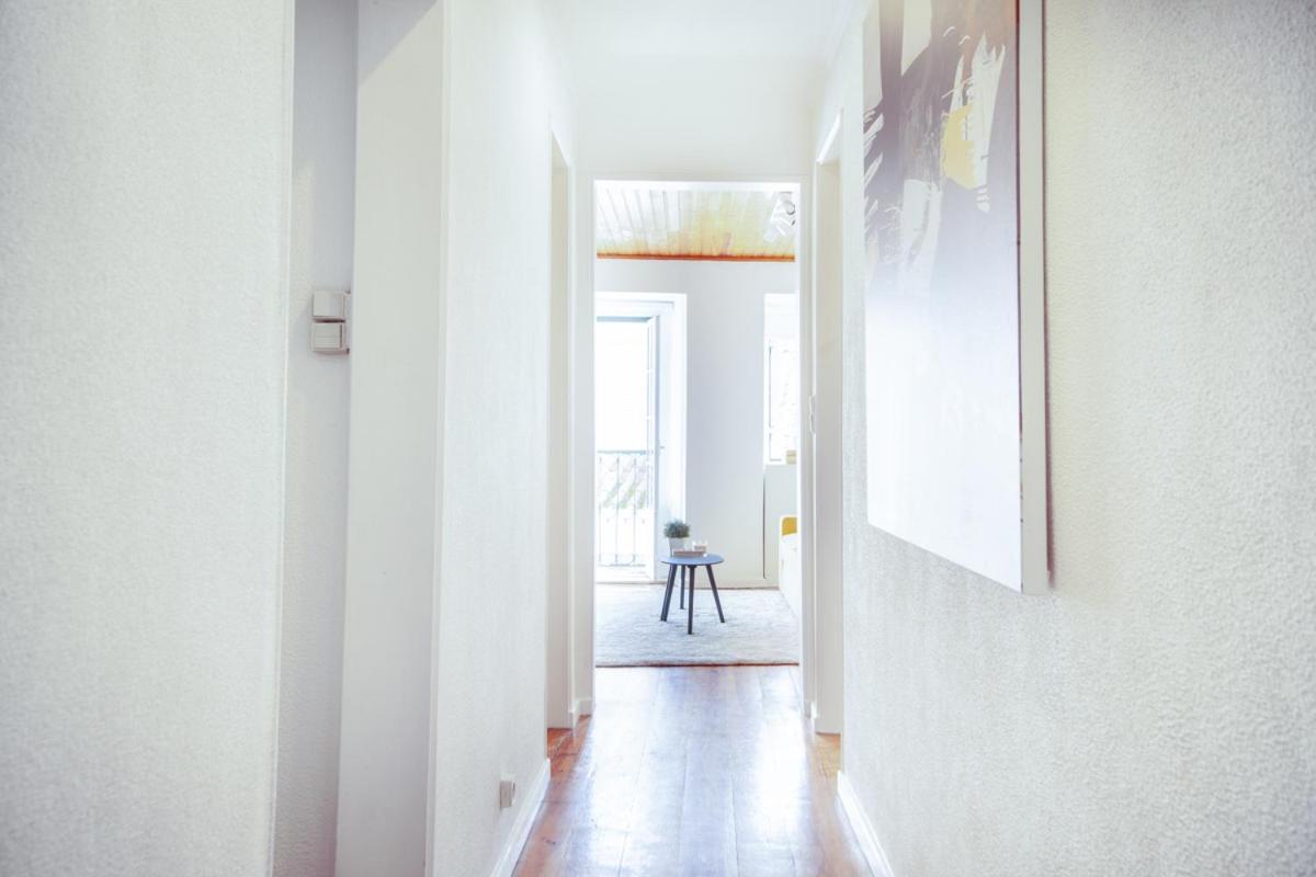 Apartment Tejo View At Alfama Stairs With Terrace Lisbon