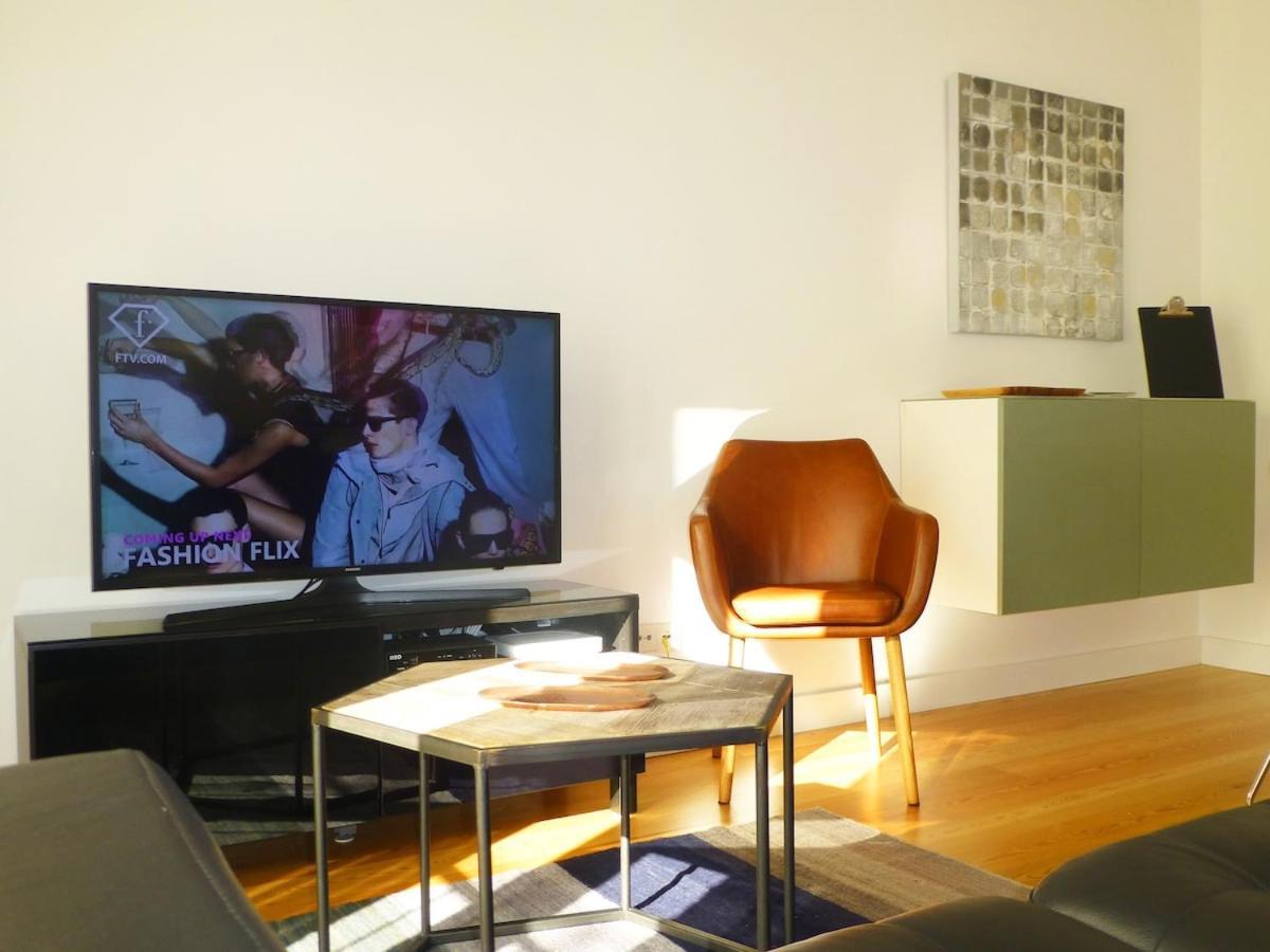 Apartment Charming Equipped Ac Lift Parking 4p Lisbon