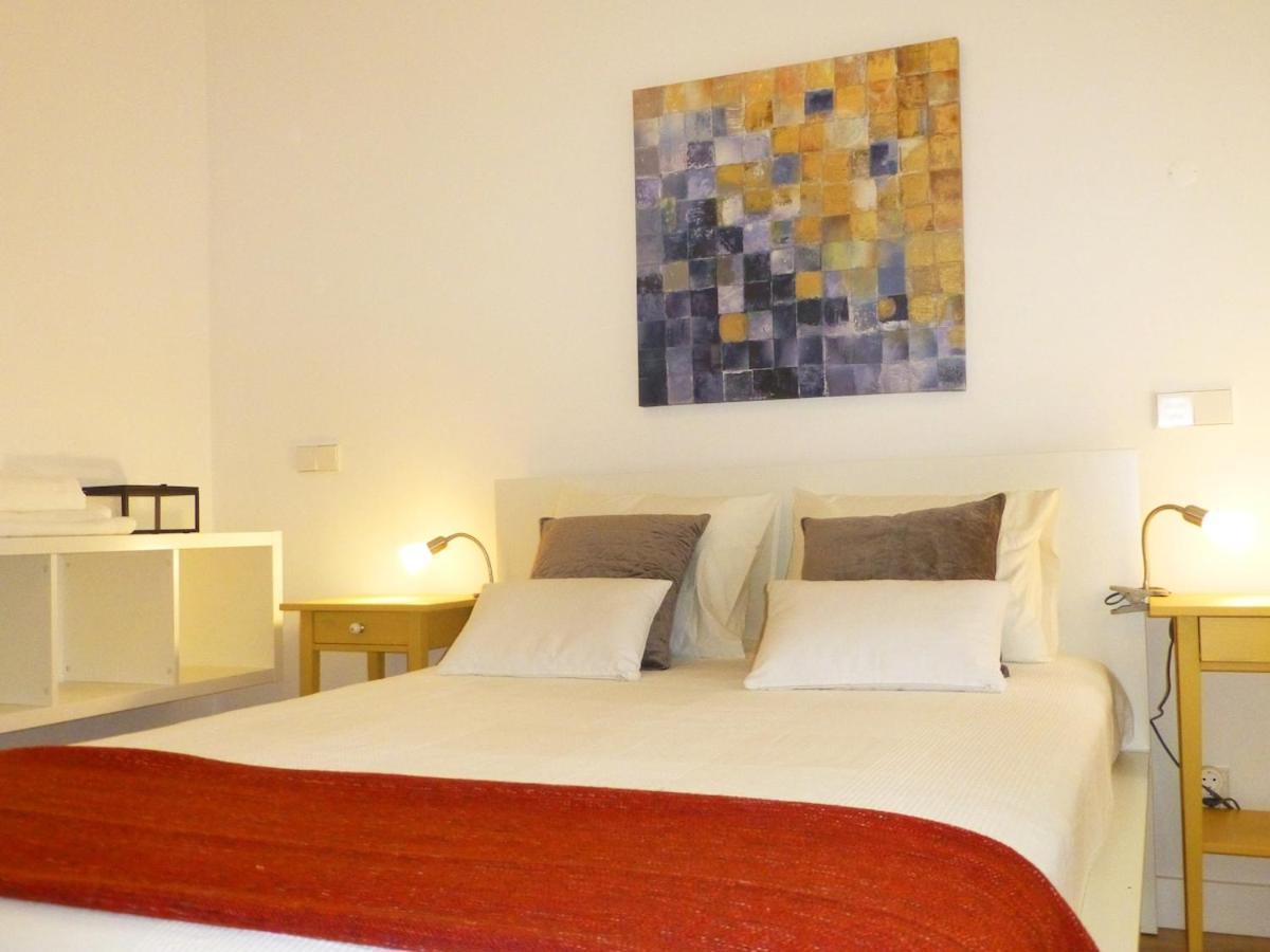 Charming Equipped Ac Lift Parking 4p Apartment Lisbon