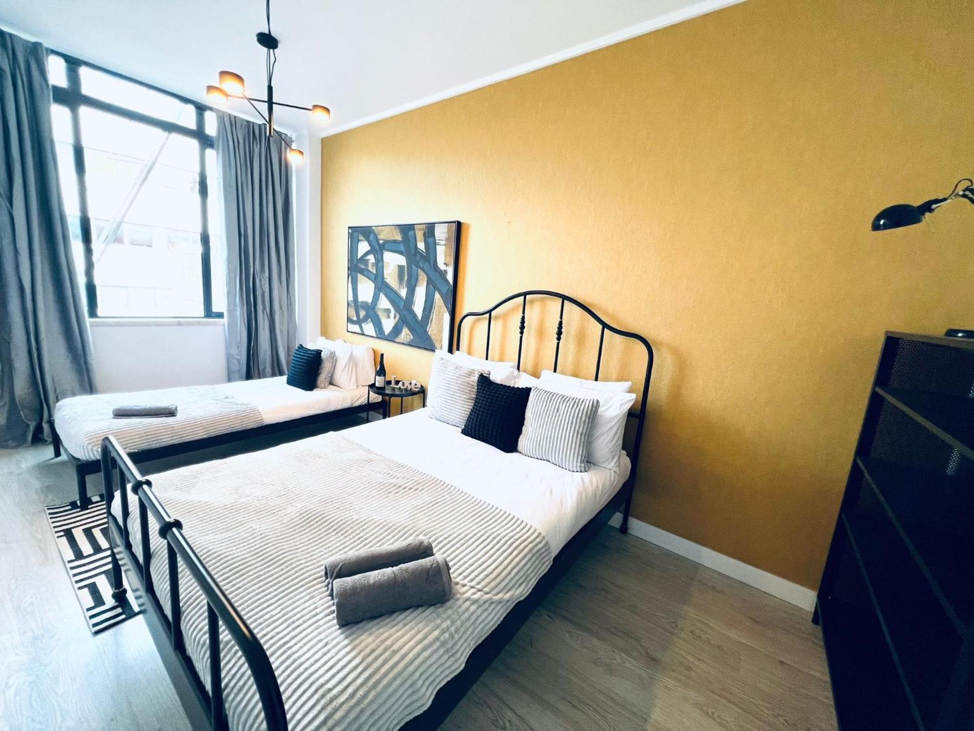 Hostel Luxury Rooms, Ideal For Tourists *