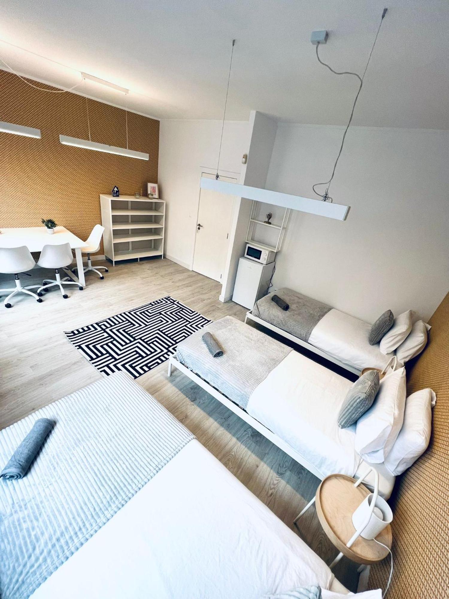 Hostel Luxury Rooms, Ideal For Tourists *