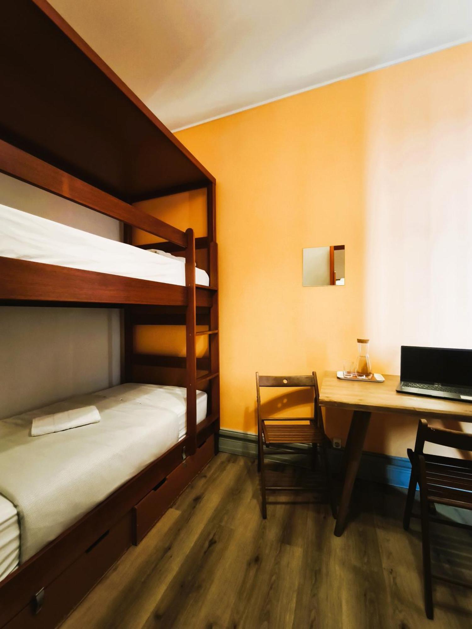 Hostel Ey Lisbon Guesthouse *