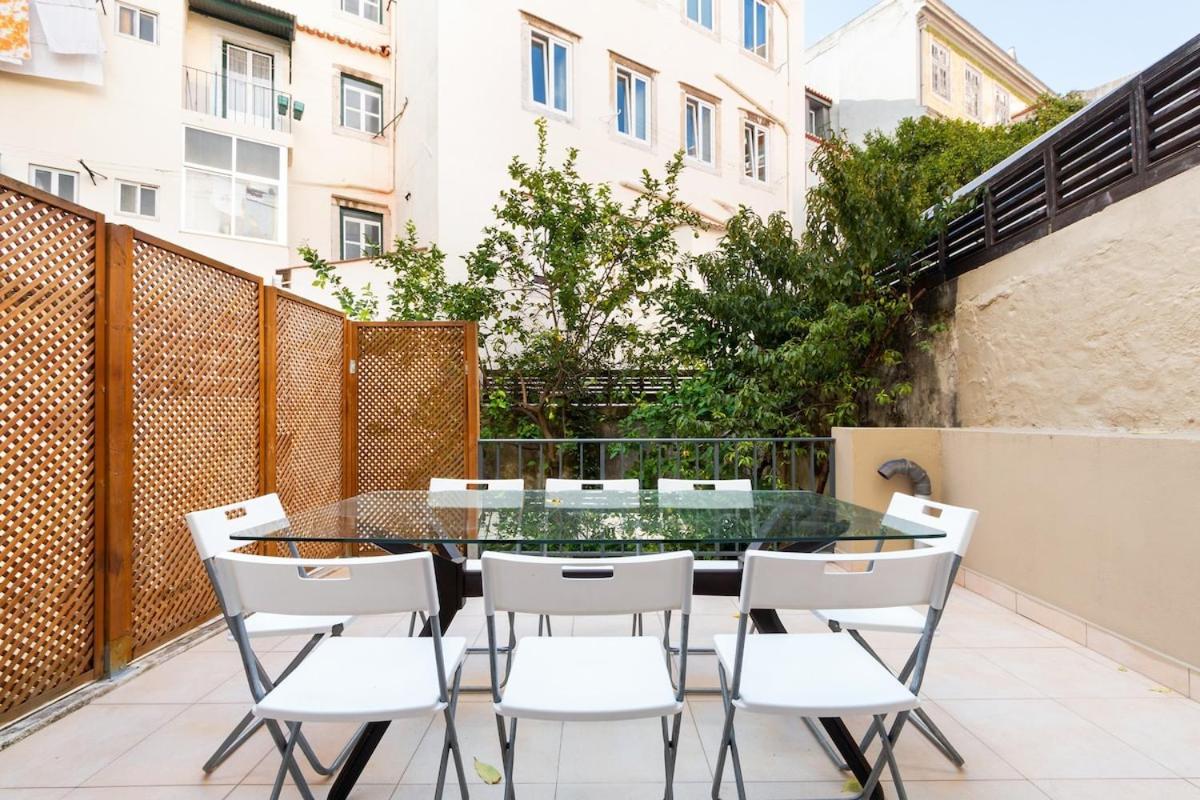 Apartment Exquisite Townhouse For 8 In Lisbon City Center