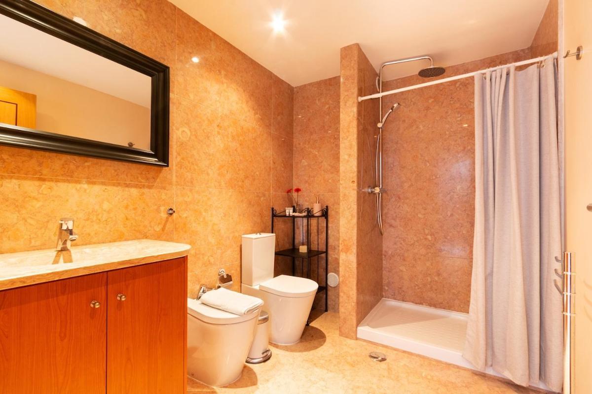 Apartment Exquisite Townhouse For 8 In Lisbon City Center