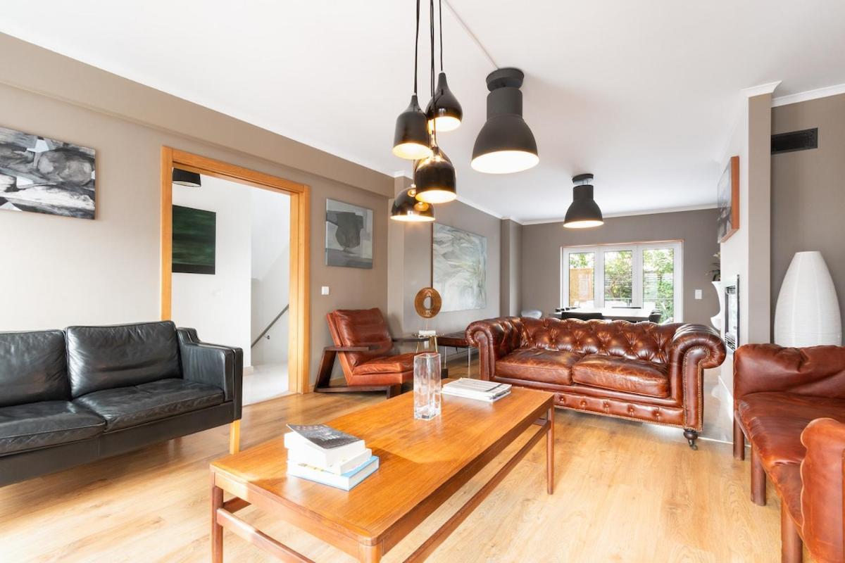 Exquisite Townhouse For 8 In Lisbon City Center Apartment Lisbon