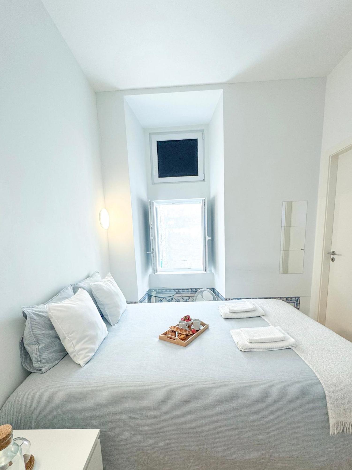 Privativo Com Banheiro Compartilhado Homestay Lisbon