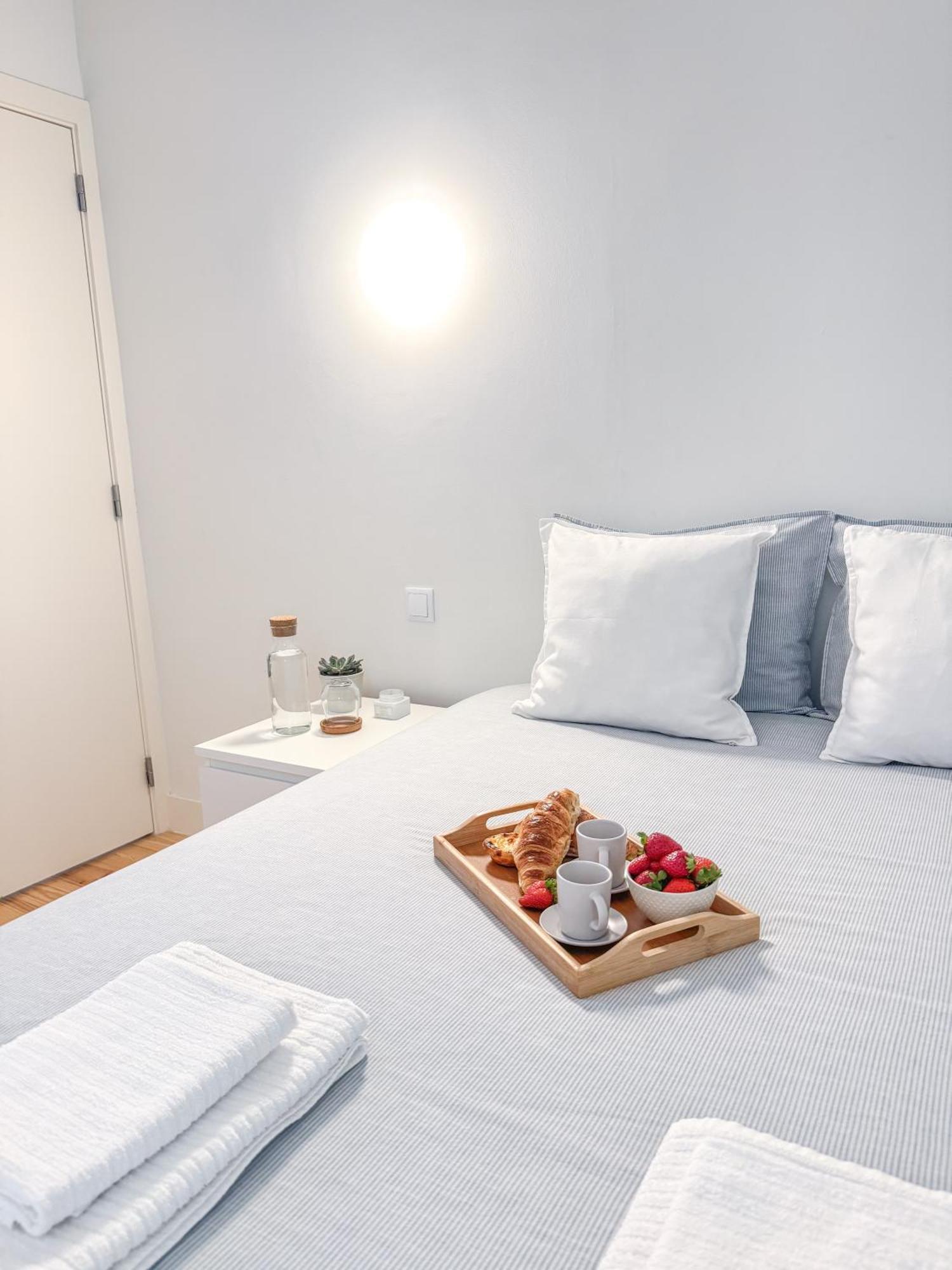 Privativo Com Banheiro Compartilhado Homestay *