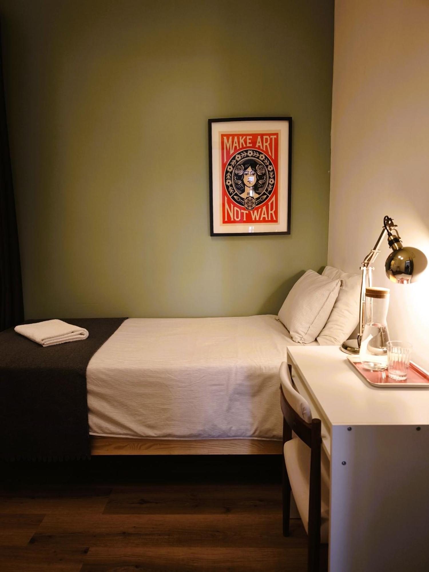 Ey Lisbon Guesthouse Hostel