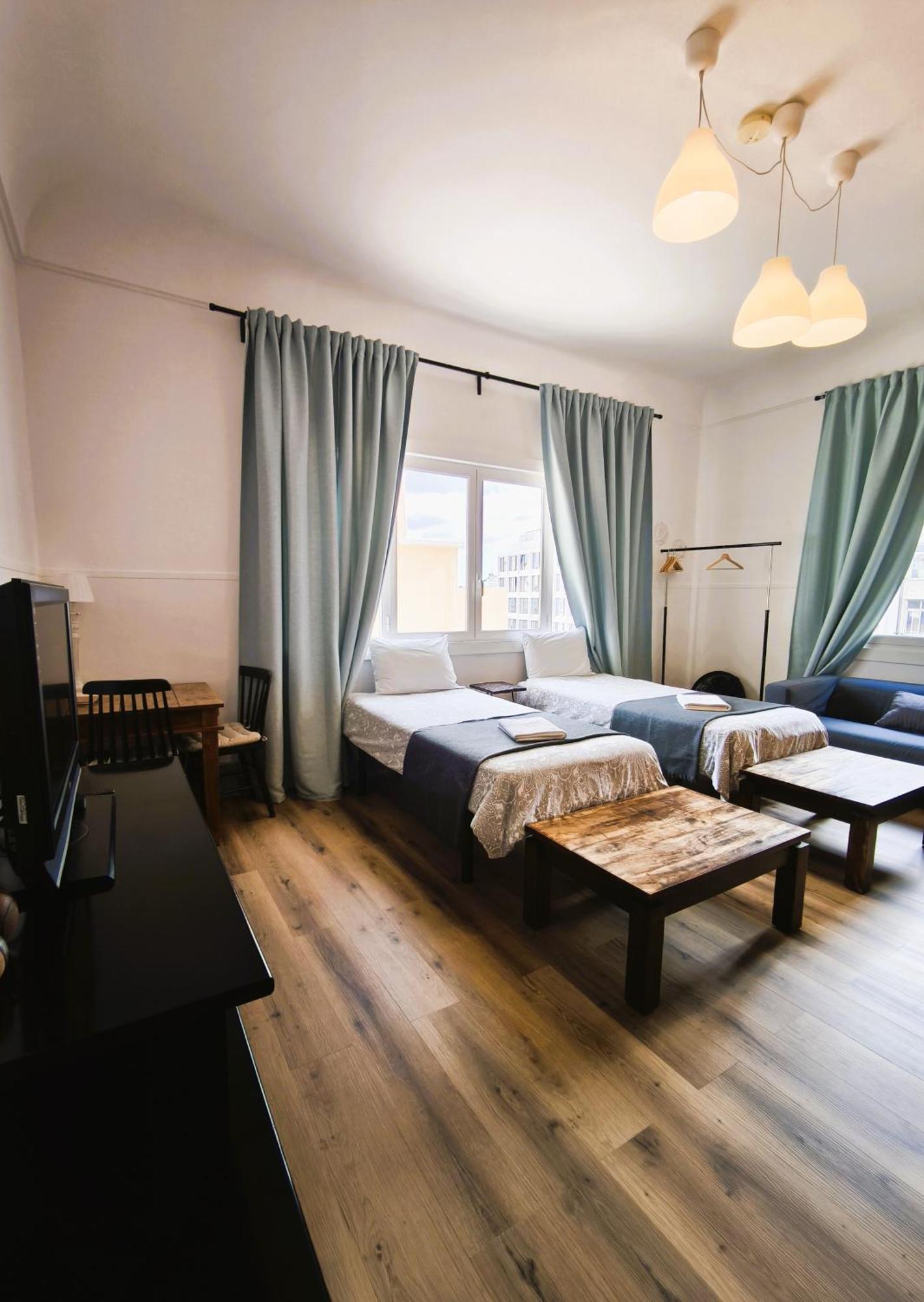 Ey Lisbon Guesthouse Hostel