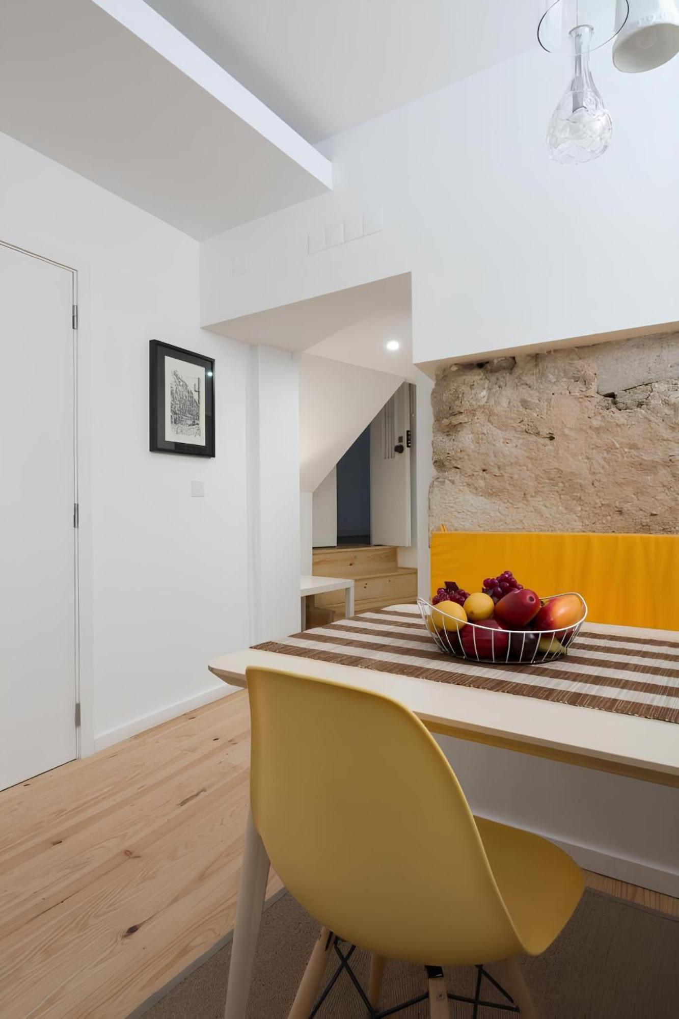 Casa Do Castelo 1- Work Or Relax In The Historic Heart Of Lisbon! Apartment