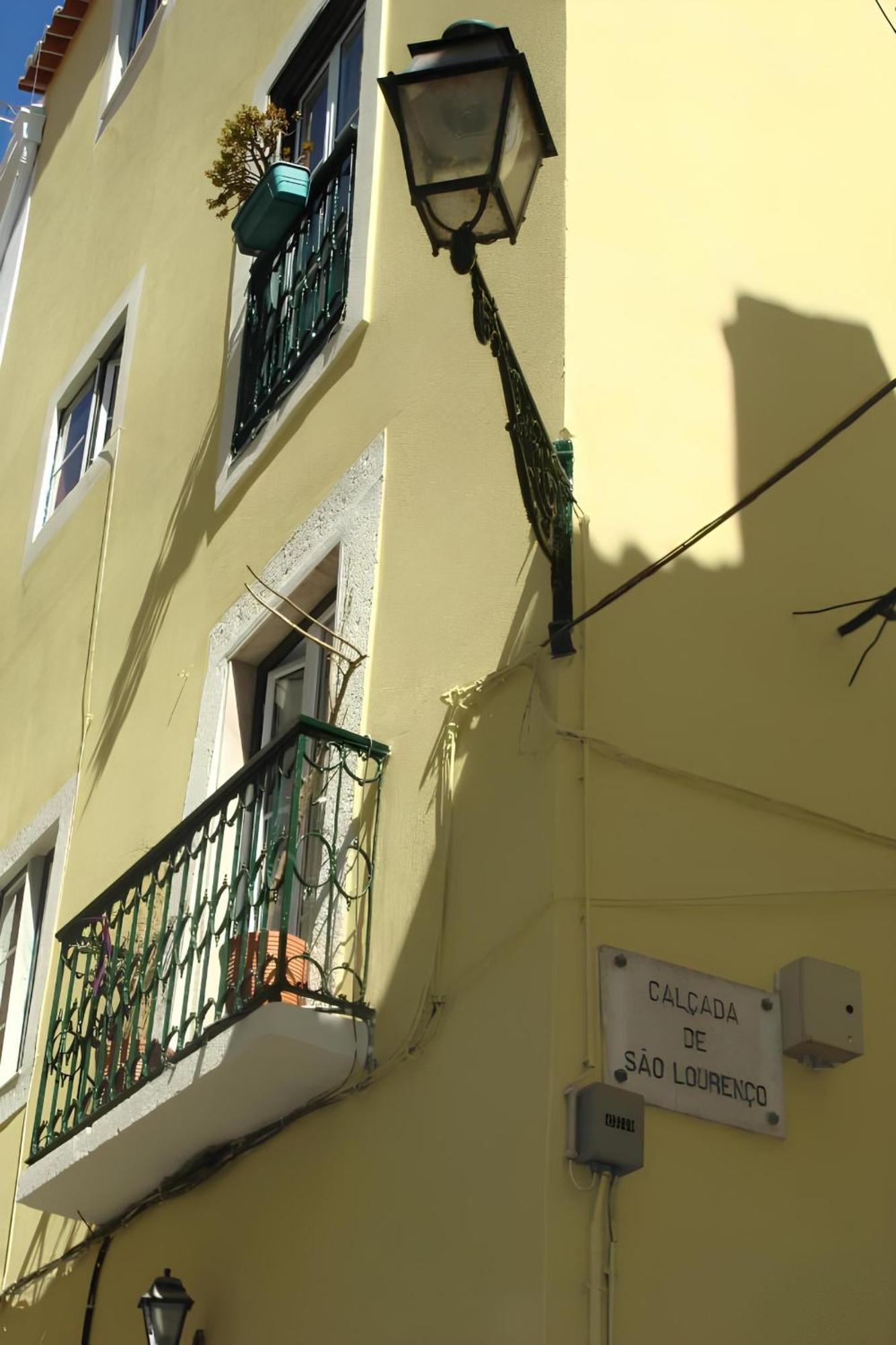 Casa Do Castelo 2- Work Or Relax In The Historic Heart Of Lisbon! Apartment *
